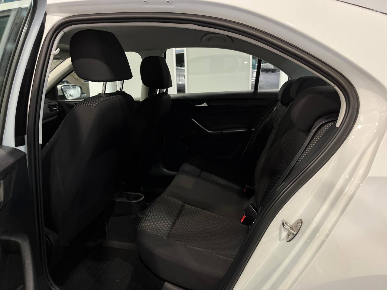 VOLKSWAGEN POLO (ХЭТЧБЕК)