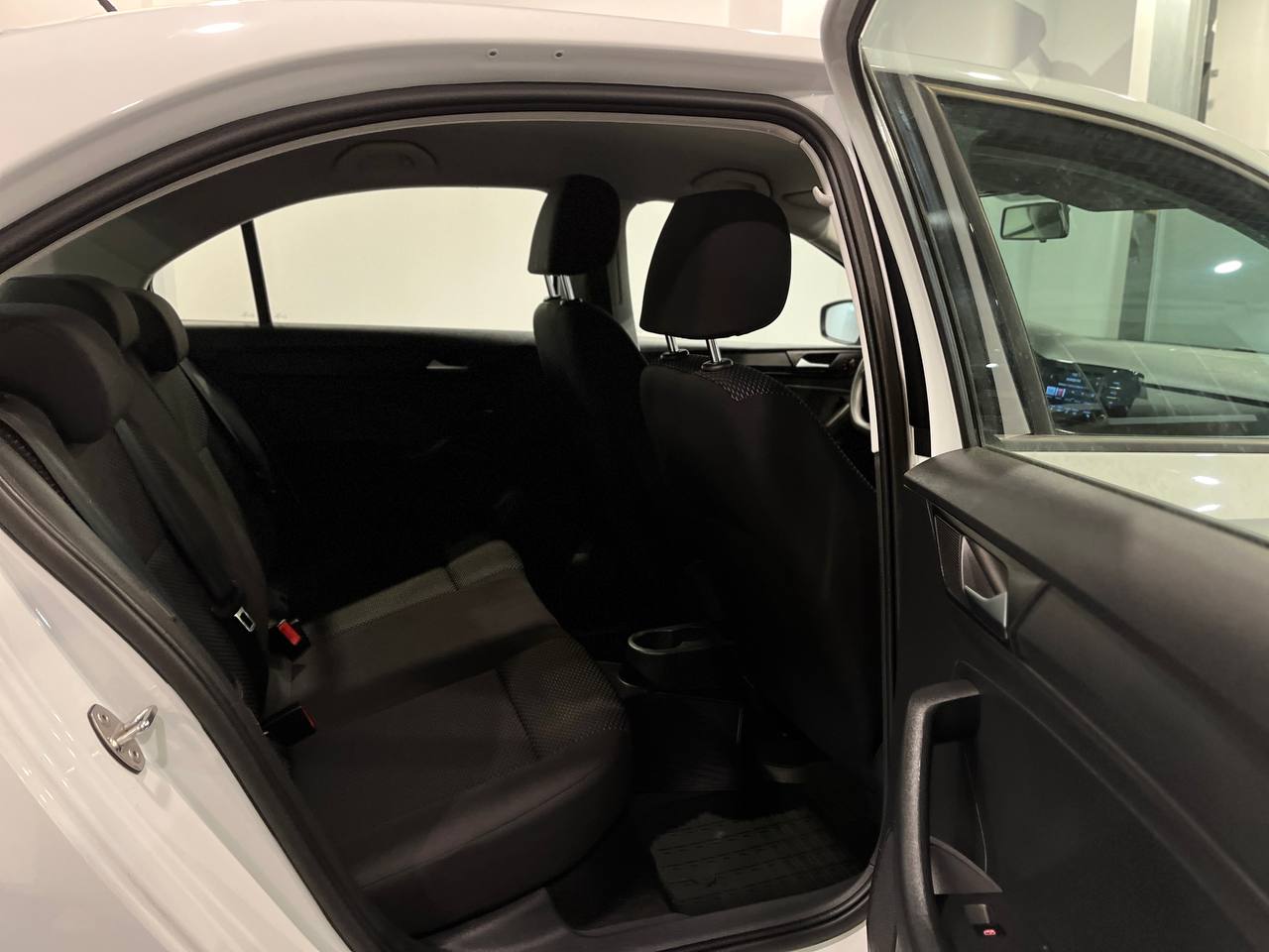 VOLKSWAGEN POLO (ХЭТЧБЕК)