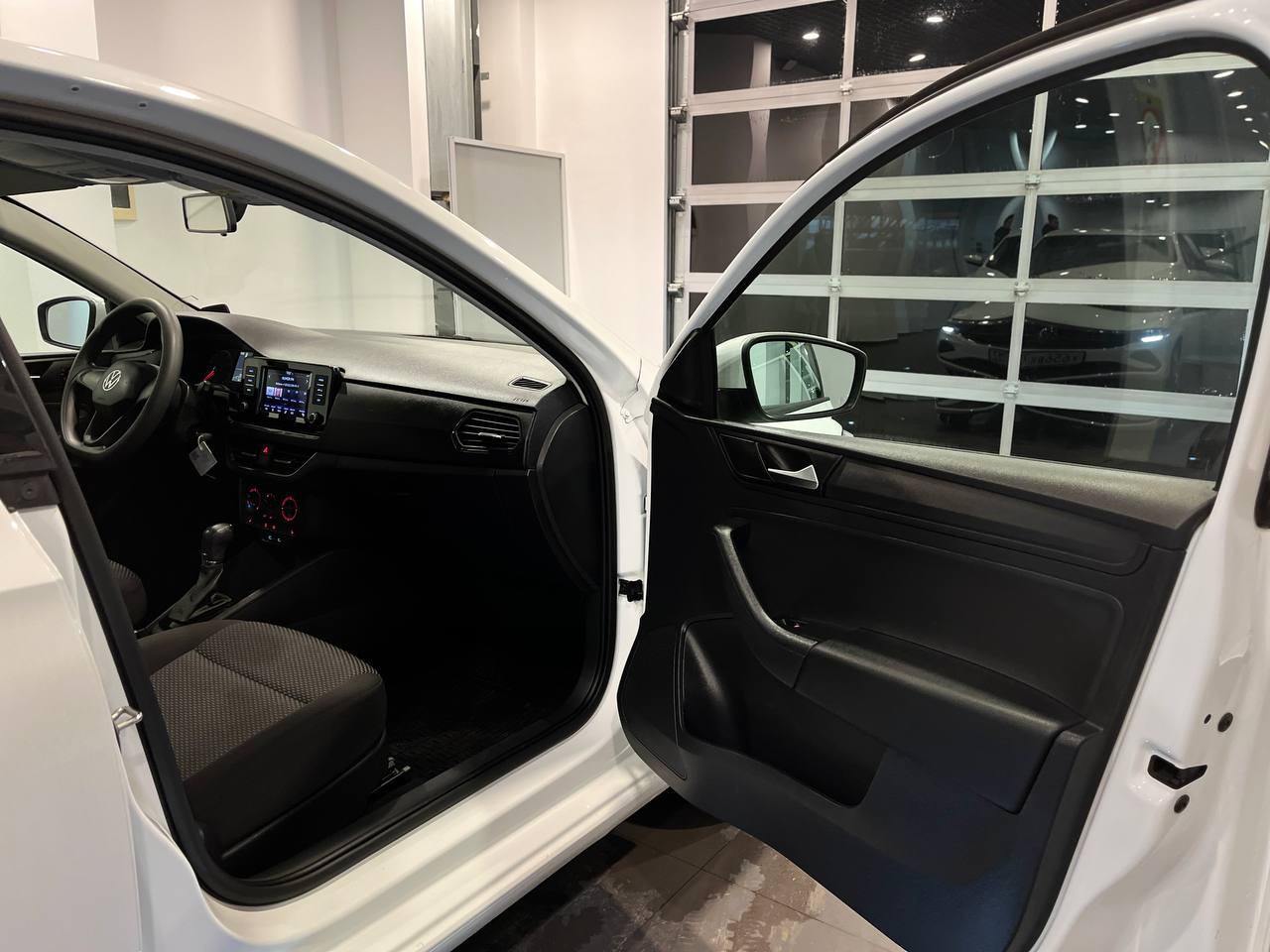 VOLKSWAGEN POLO (ХЭТЧБЕК)