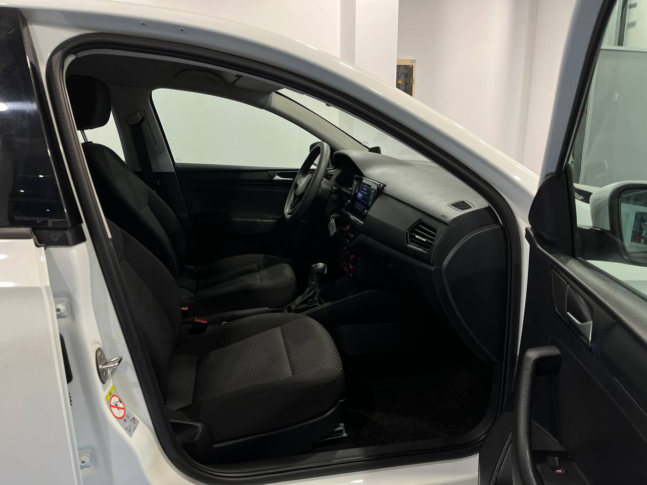 VOLKSWAGEN POLO (ХЭТЧБЕК)