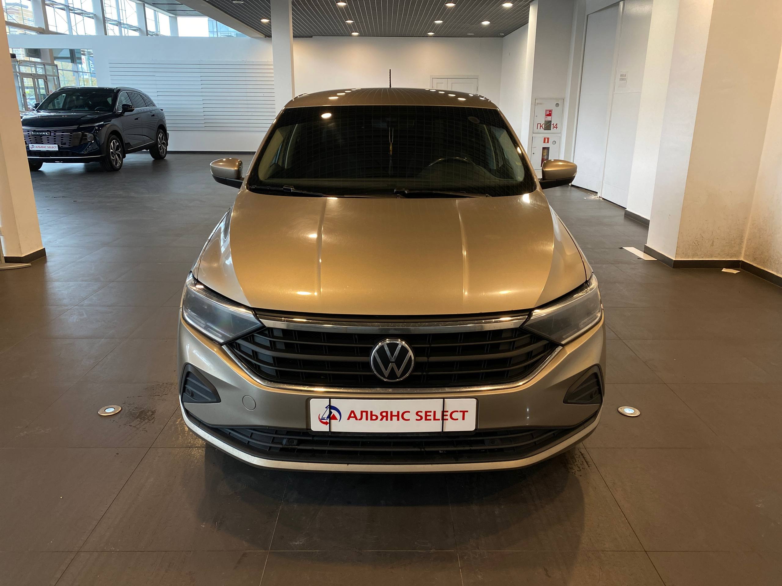 VOLKSWAGEN POLO