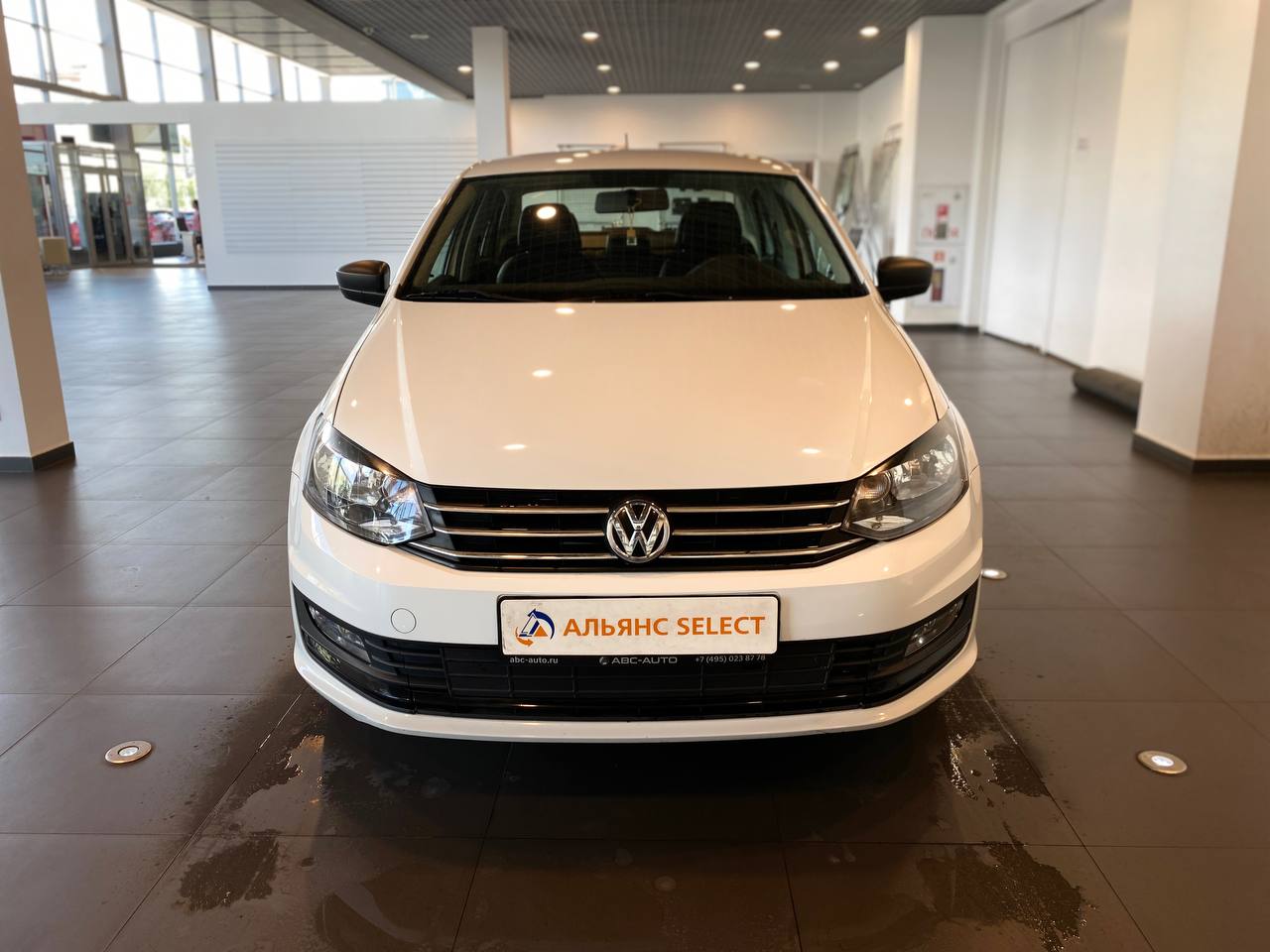 VOLKSWAGEN POLO