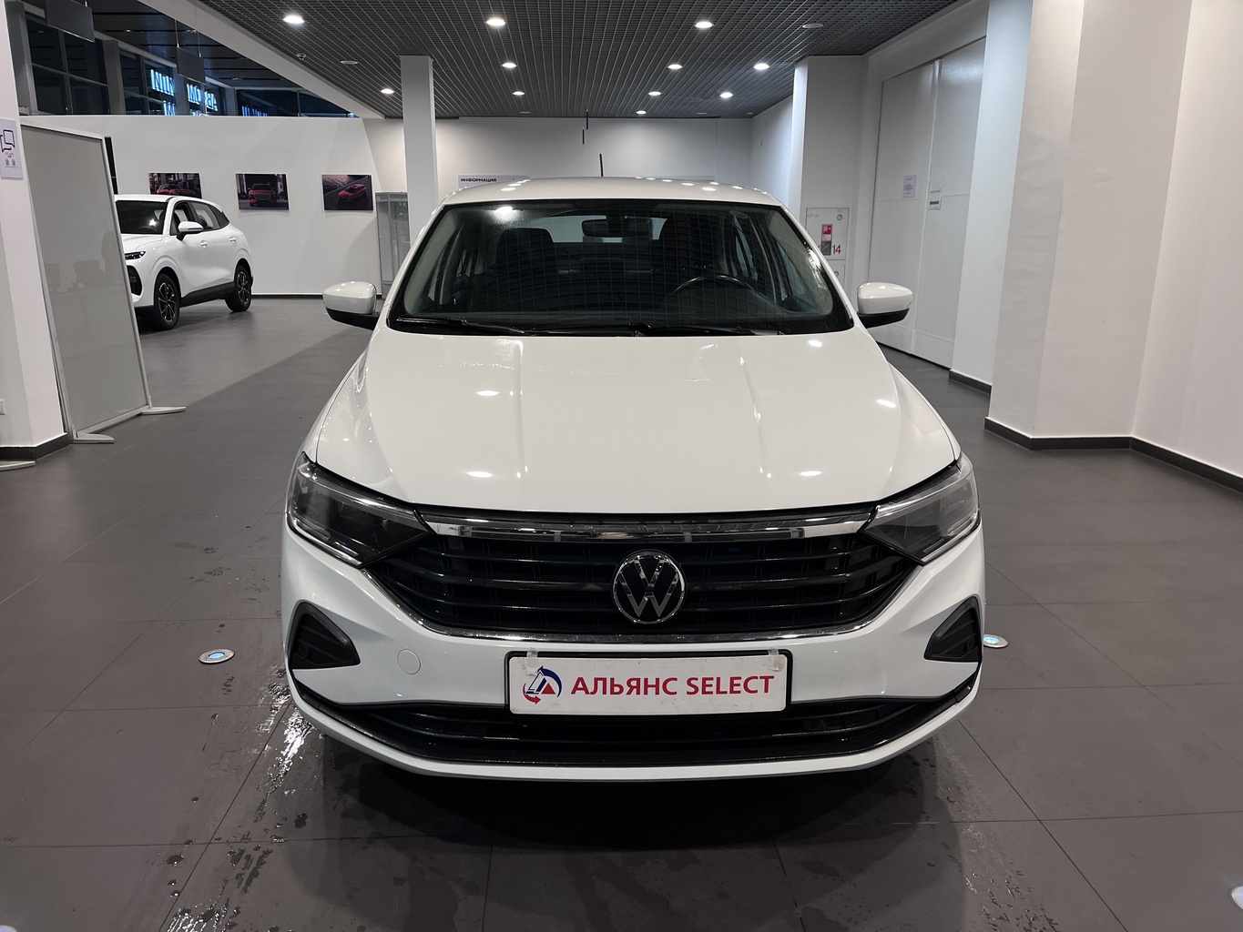 VOLKSWAGEN POLO