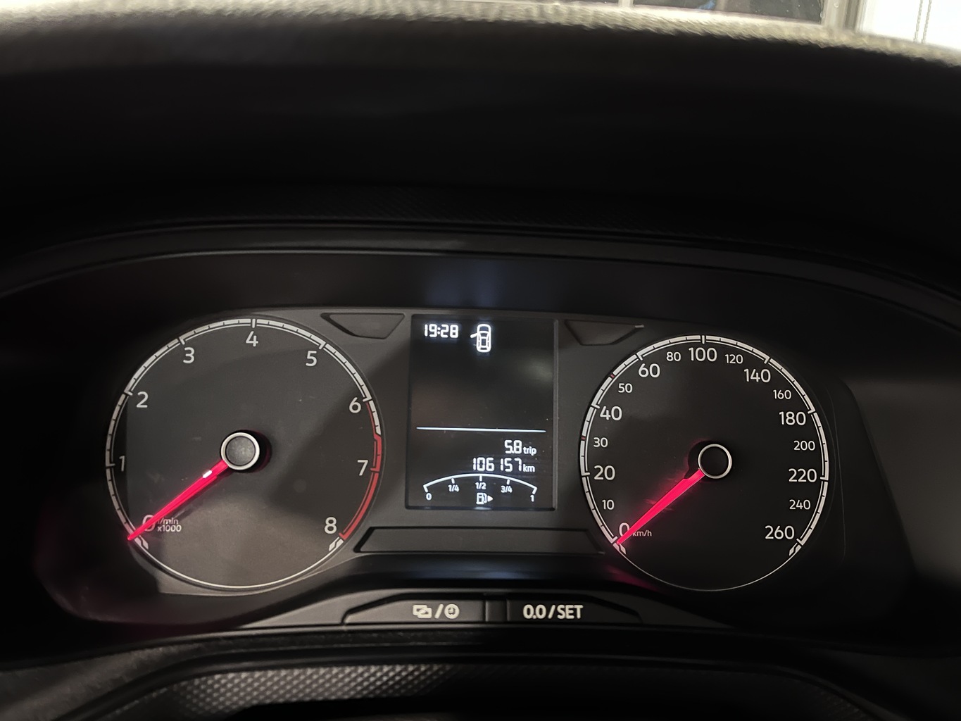 VOLKSWAGEN POLO
