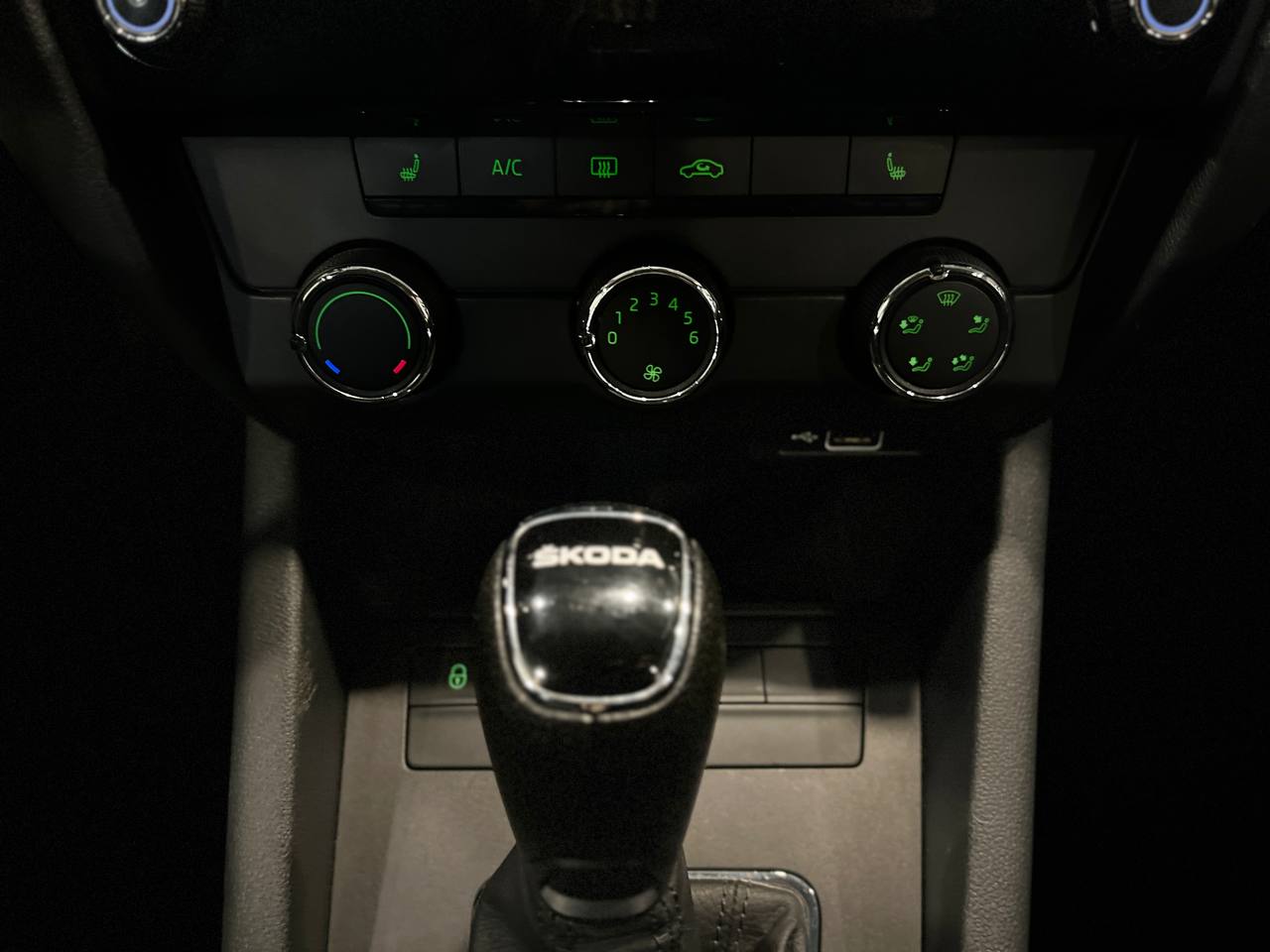 SKODA OKTAVIA