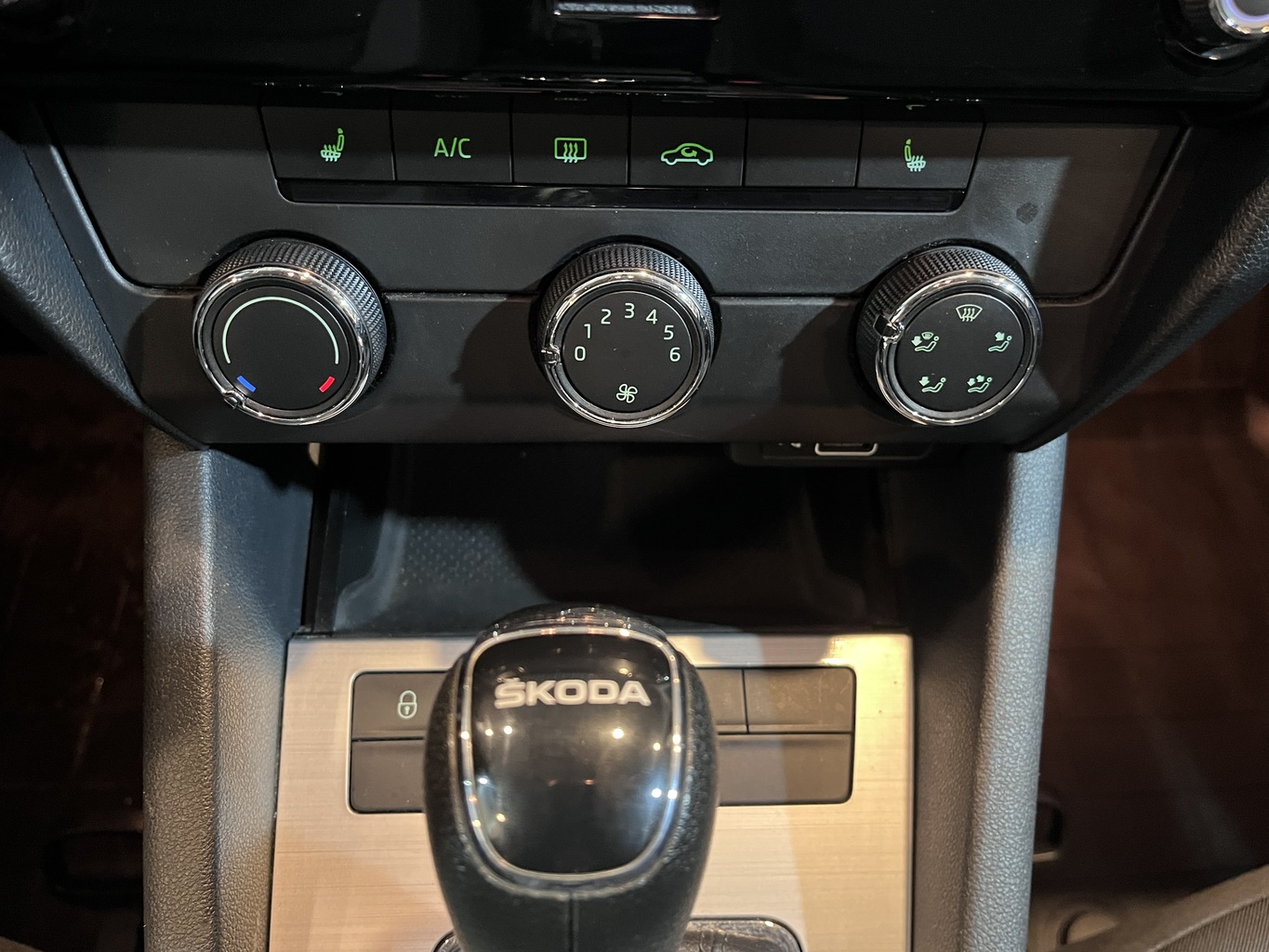 SKODA OKTAVIA