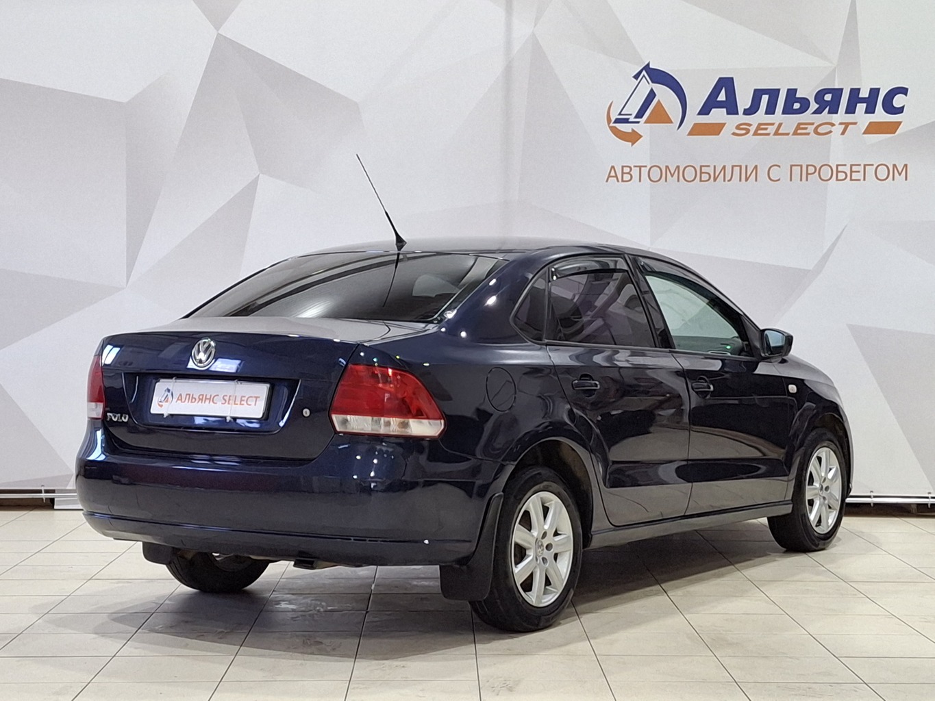 VOLKSWAGEN POLO