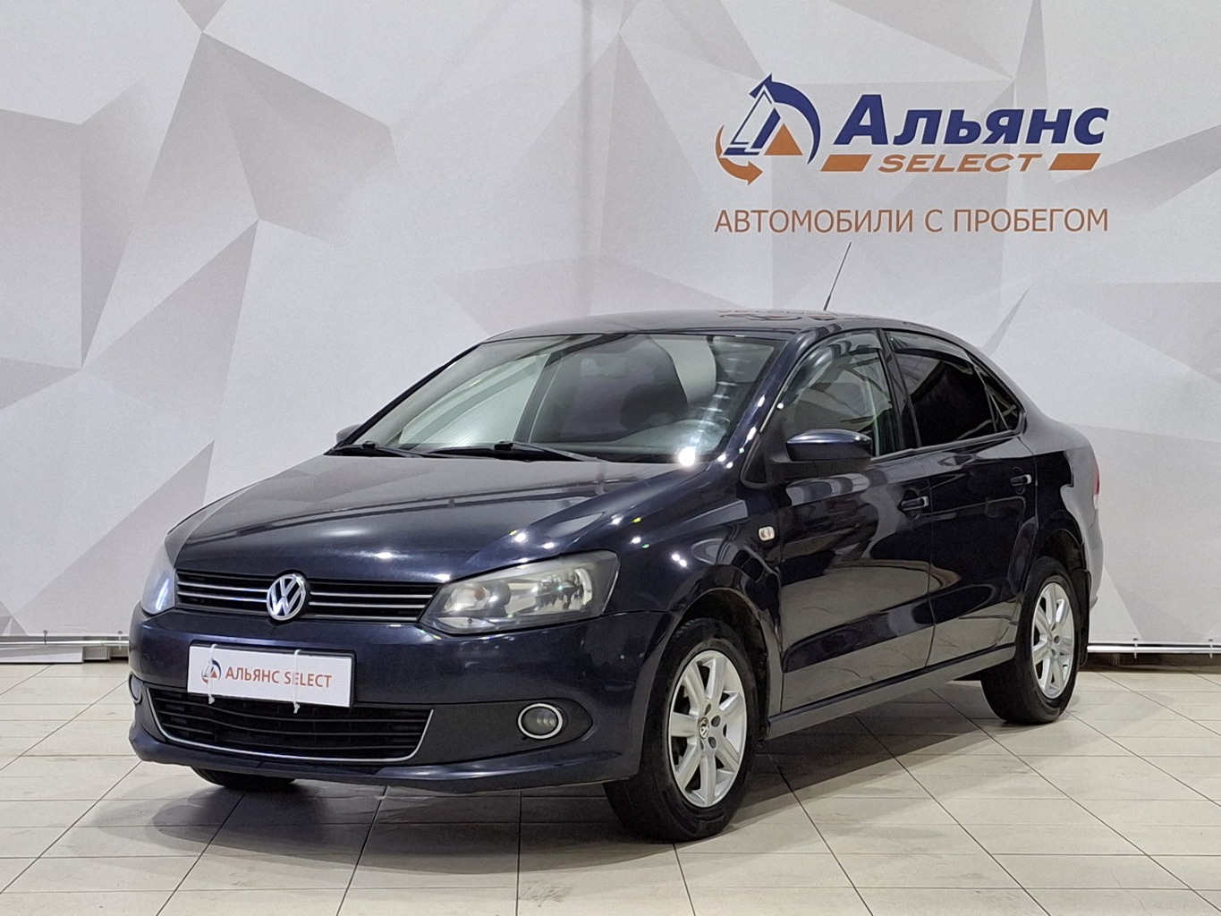 VOLKSWAGEN POLO