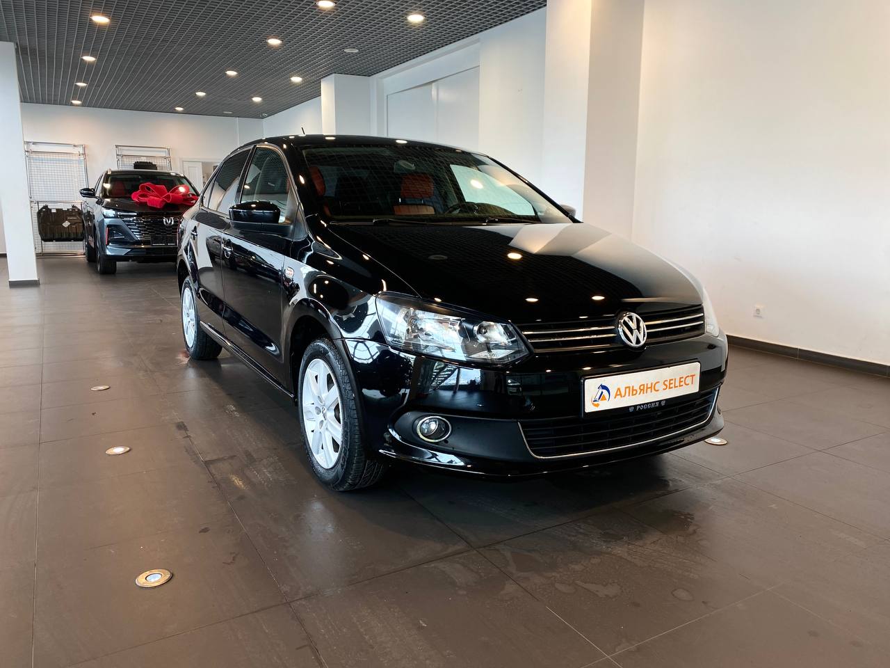 VOLKSWAGEN POLO