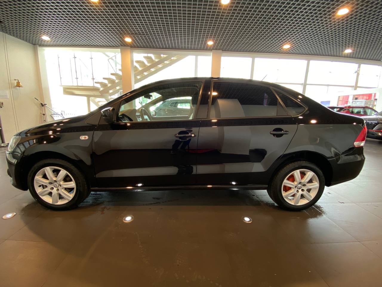 VOLKSWAGEN POLO