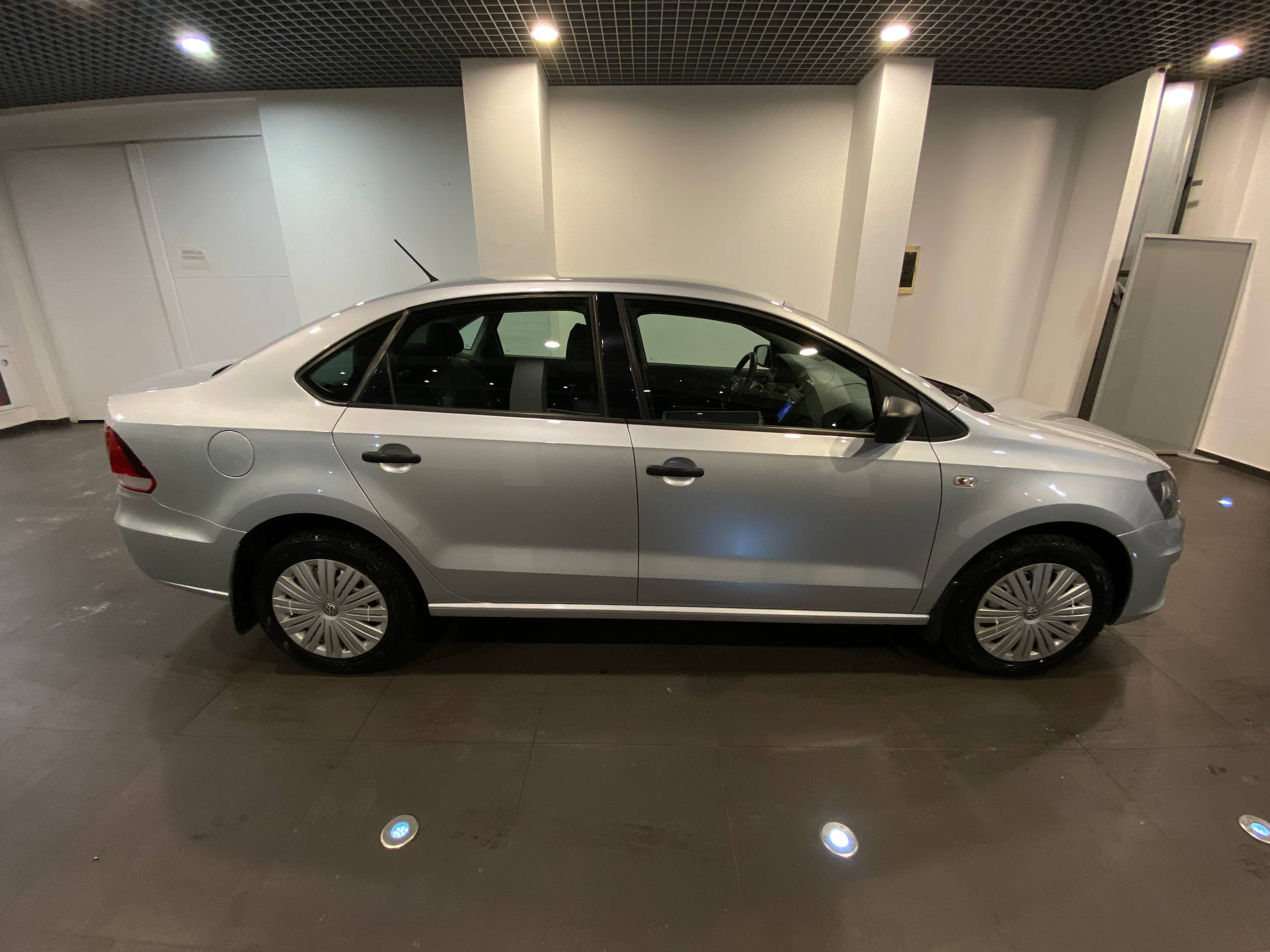 VOLKSWAGEN POLO (ХЭТЧБЕК)