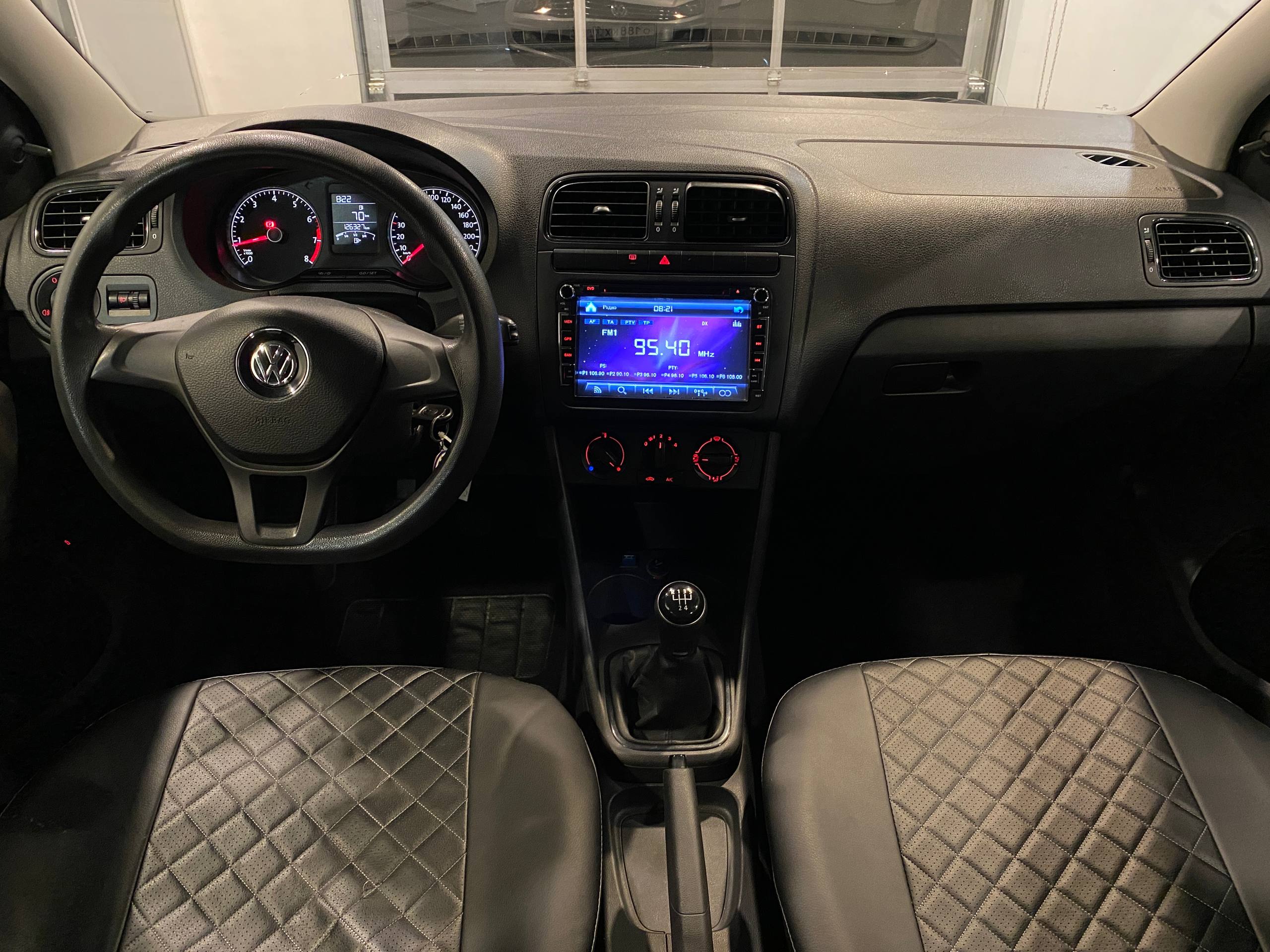 VOLKSWAGEN POLO (ХЭТЧБЕК)
