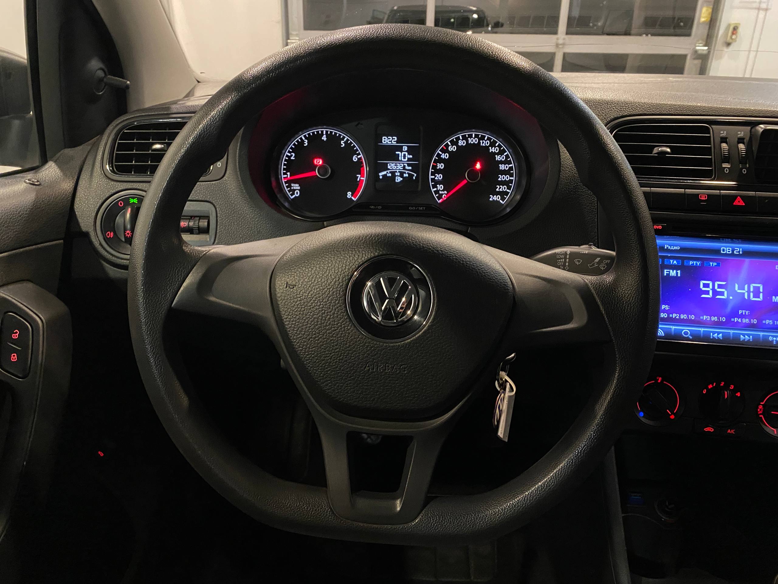 VOLKSWAGEN POLO (ХЭТЧБЕК)