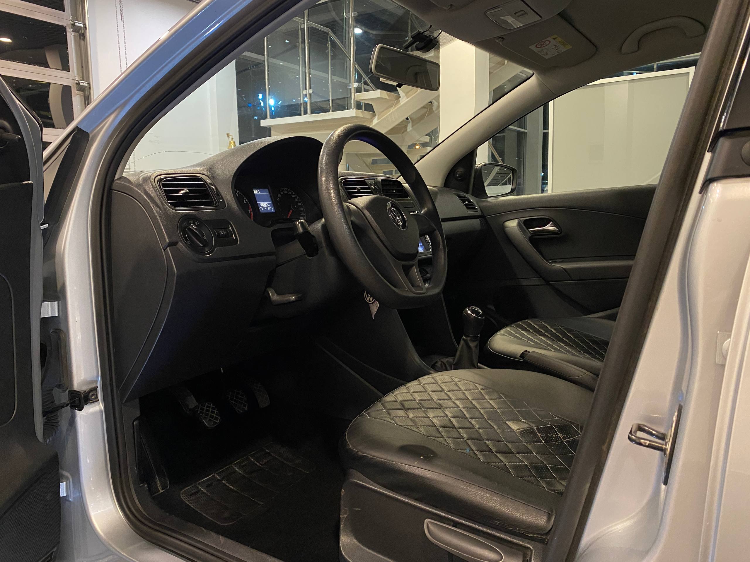 VOLKSWAGEN POLO (ХЭТЧБЕК)