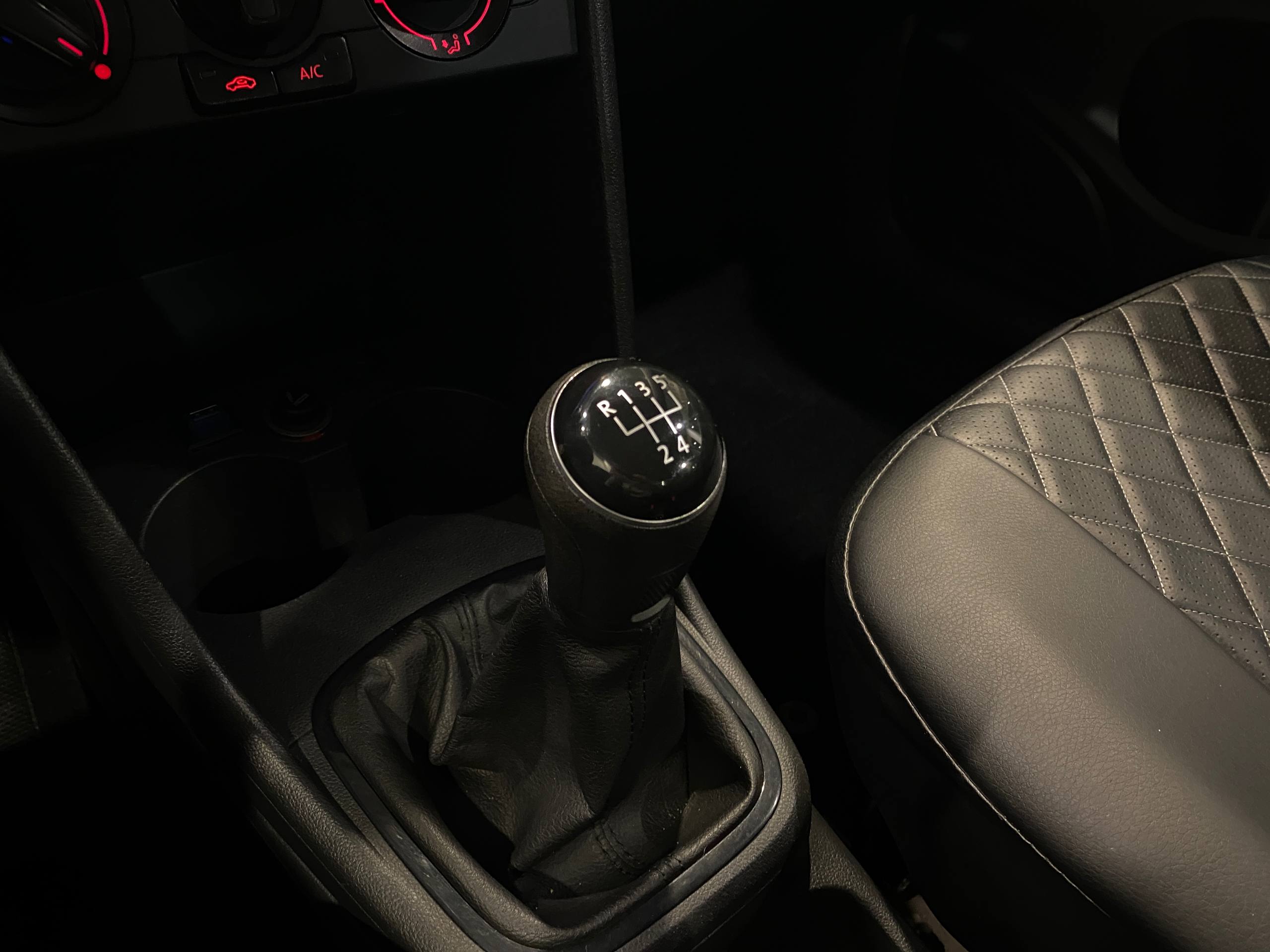 VOLKSWAGEN POLO (ХЭТЧБЕК)