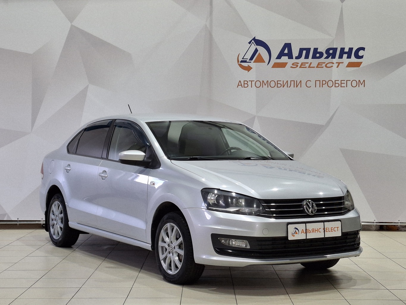 VOLKSWAGEN POLO