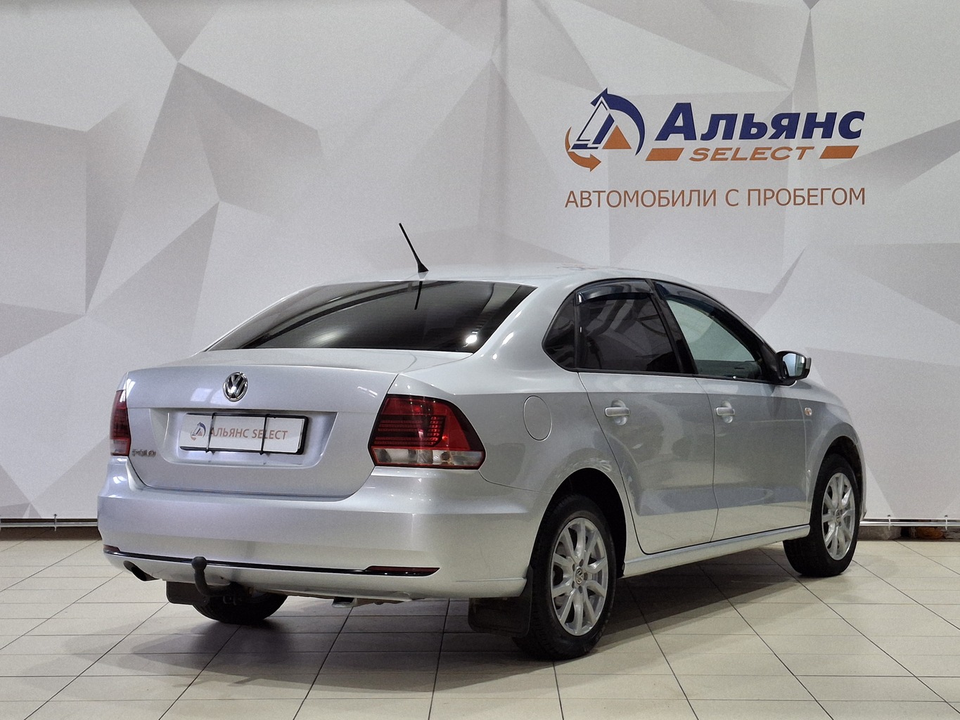 VOLKSWAGEN POLO