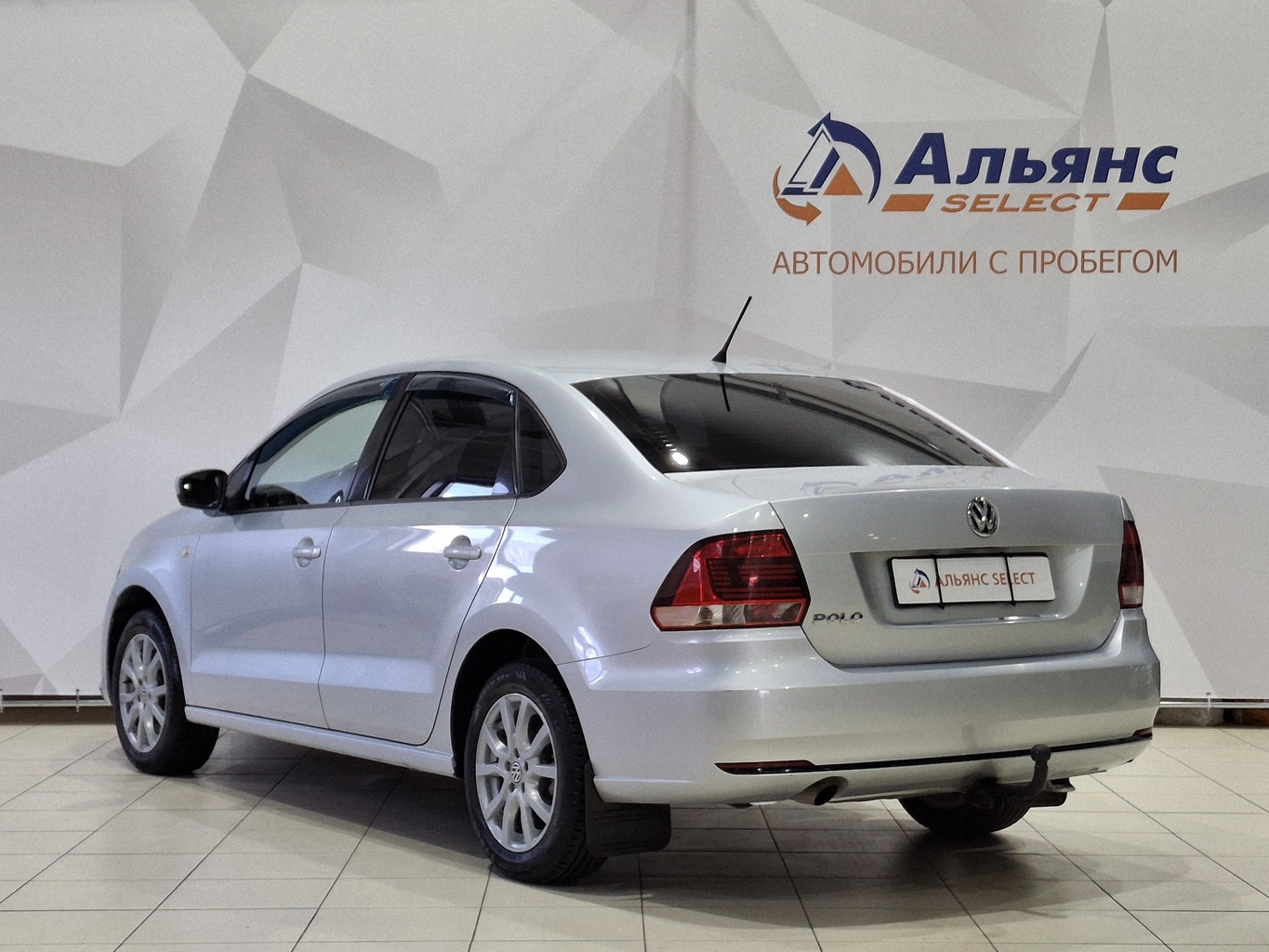 VOLKSWAGEN POLO