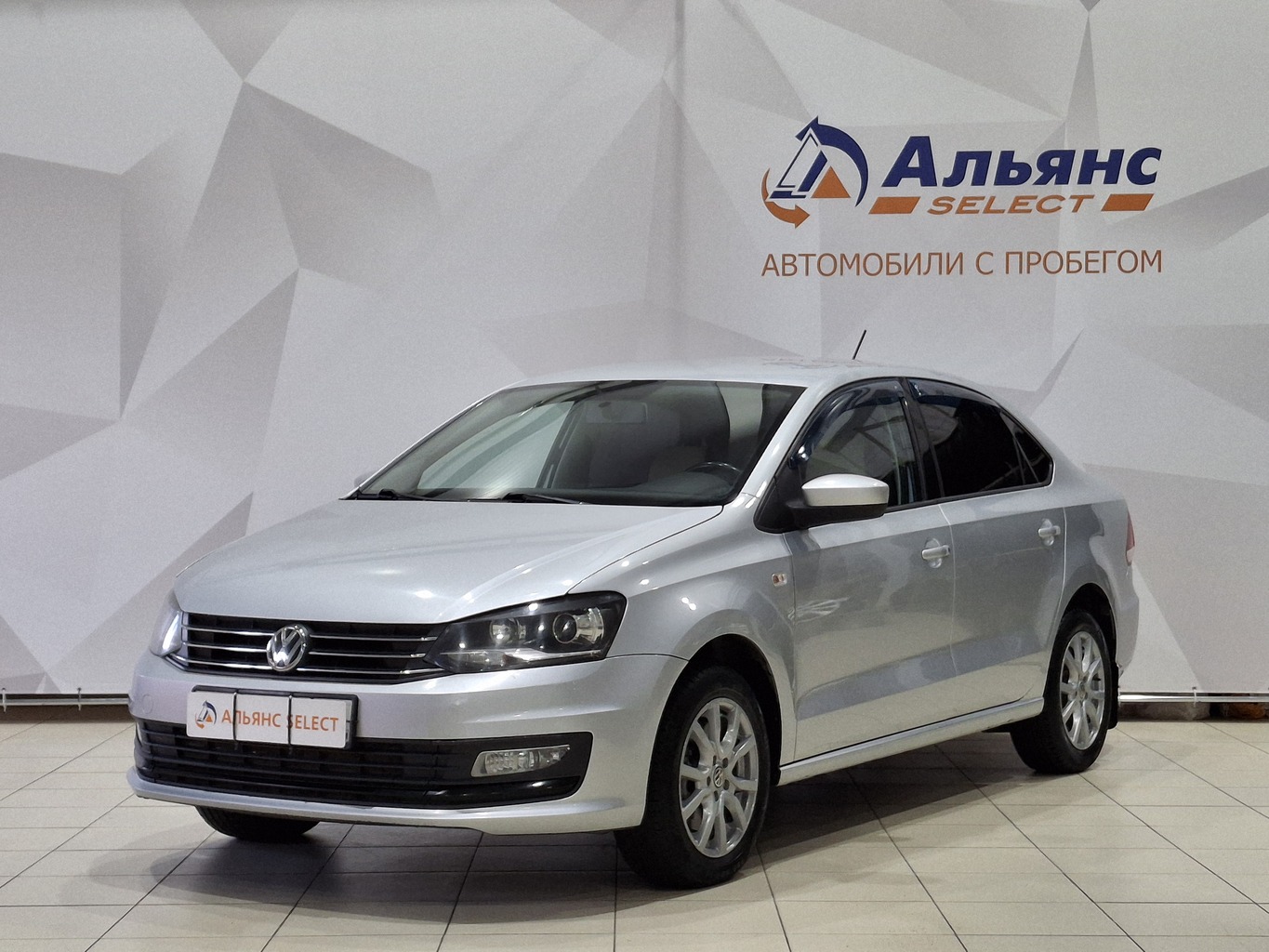 VOLKSWAGEN POLO