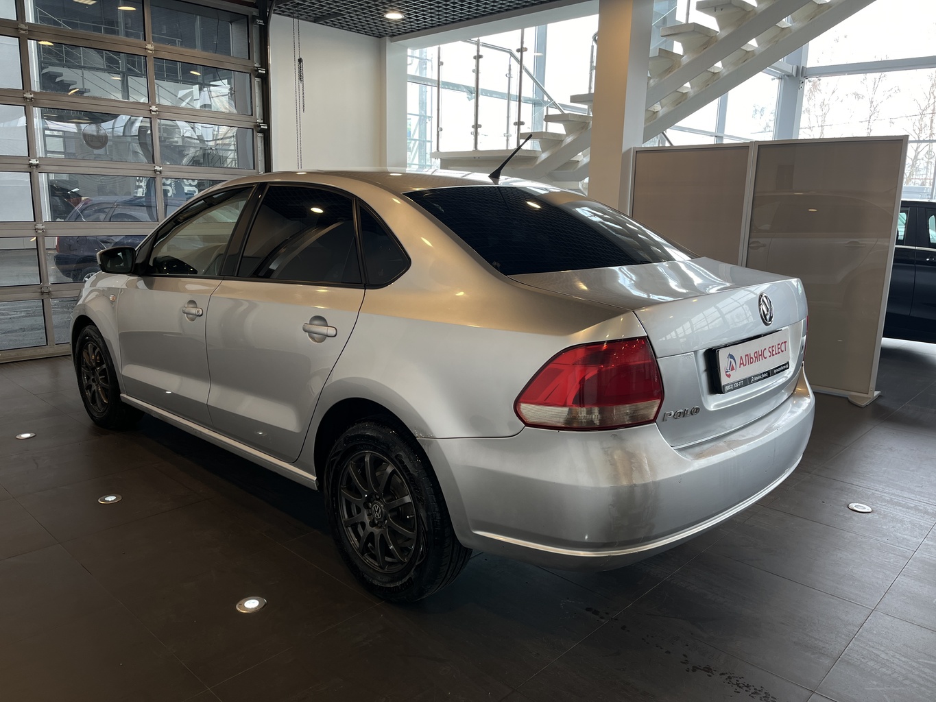 VOLKSWAGEN POLO