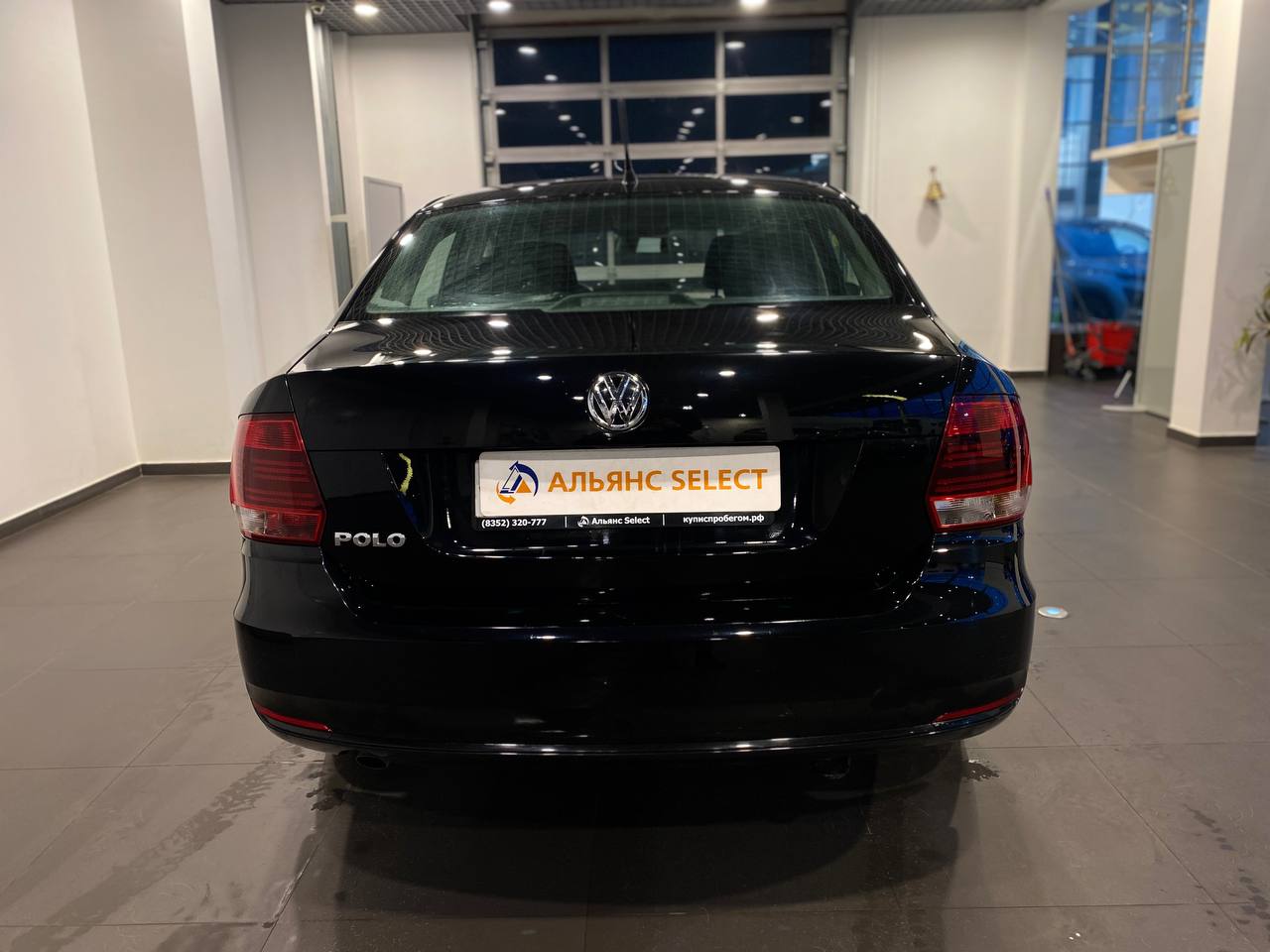 VOLKSWAGEN POLO