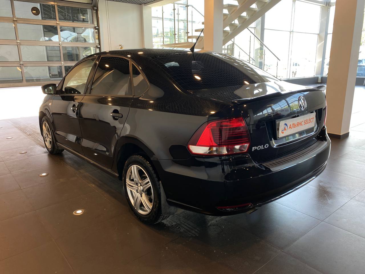 VOLKSWAGEN POLO