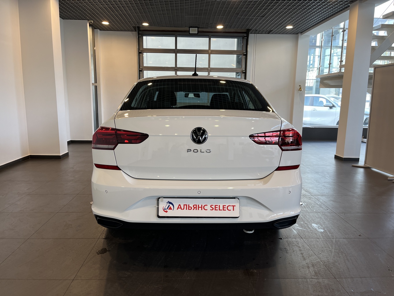 VOLKSWAGEN POLO