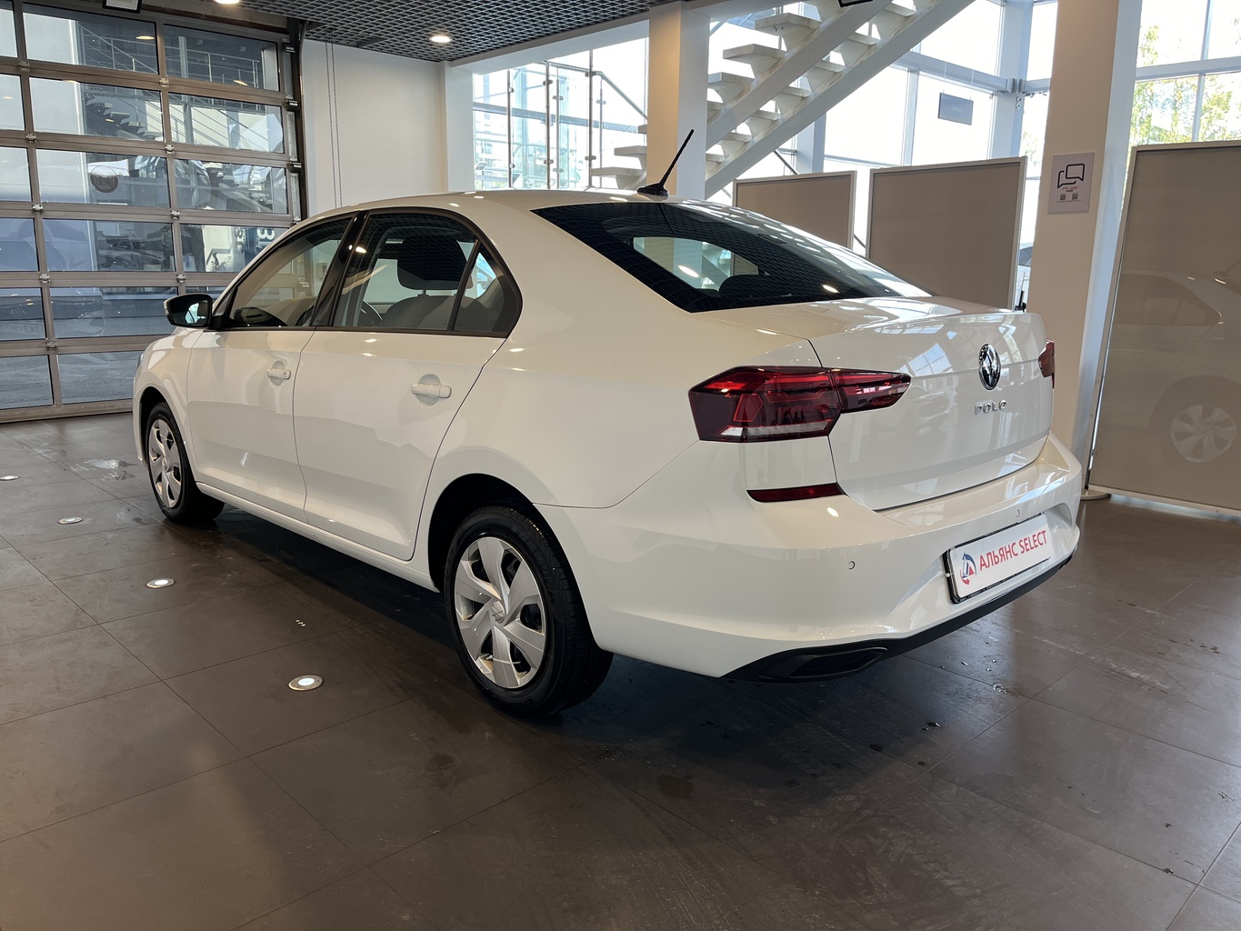 VOLKSWAGEN POLO
