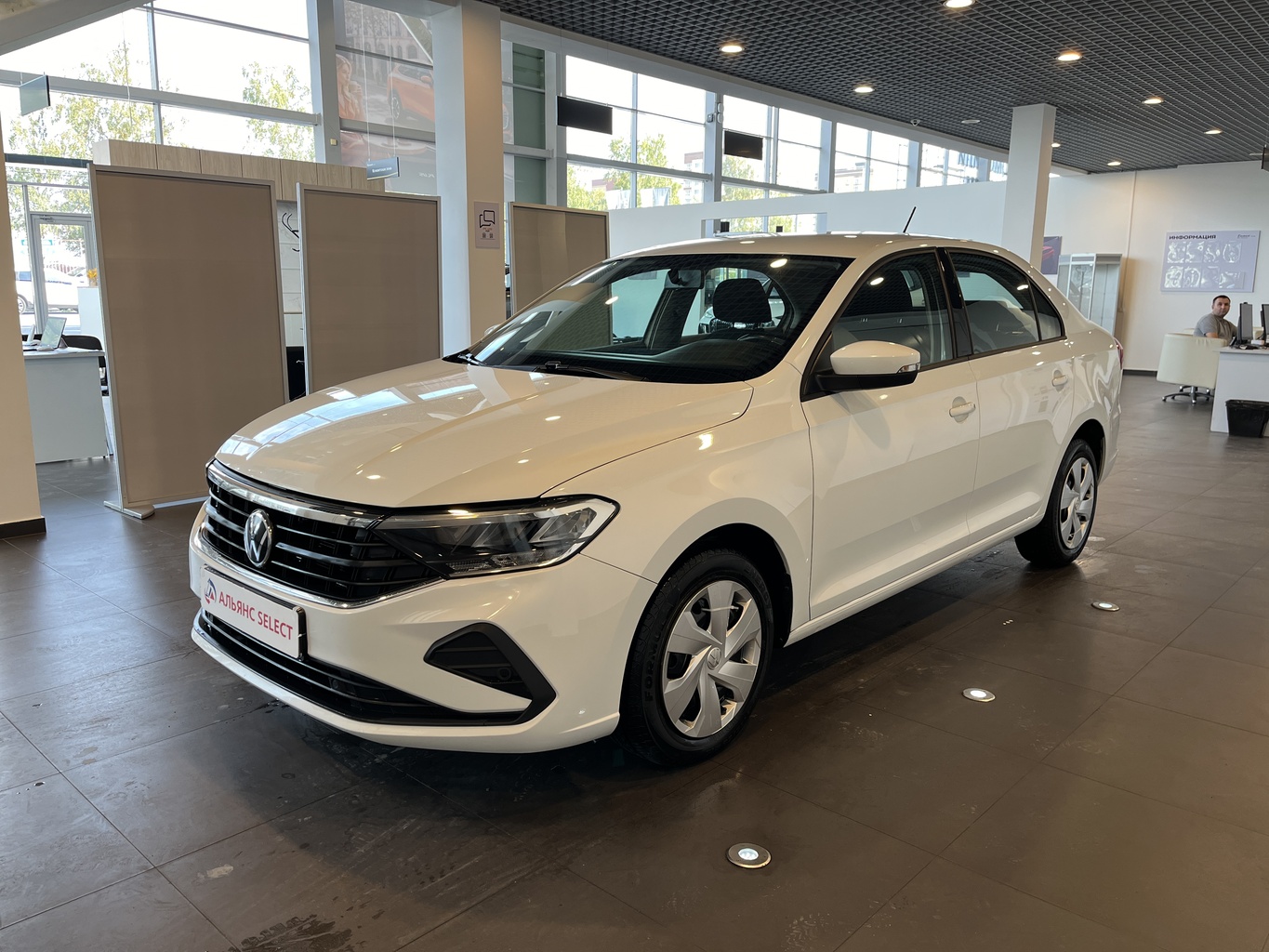 VOLKSWAGEN POLO