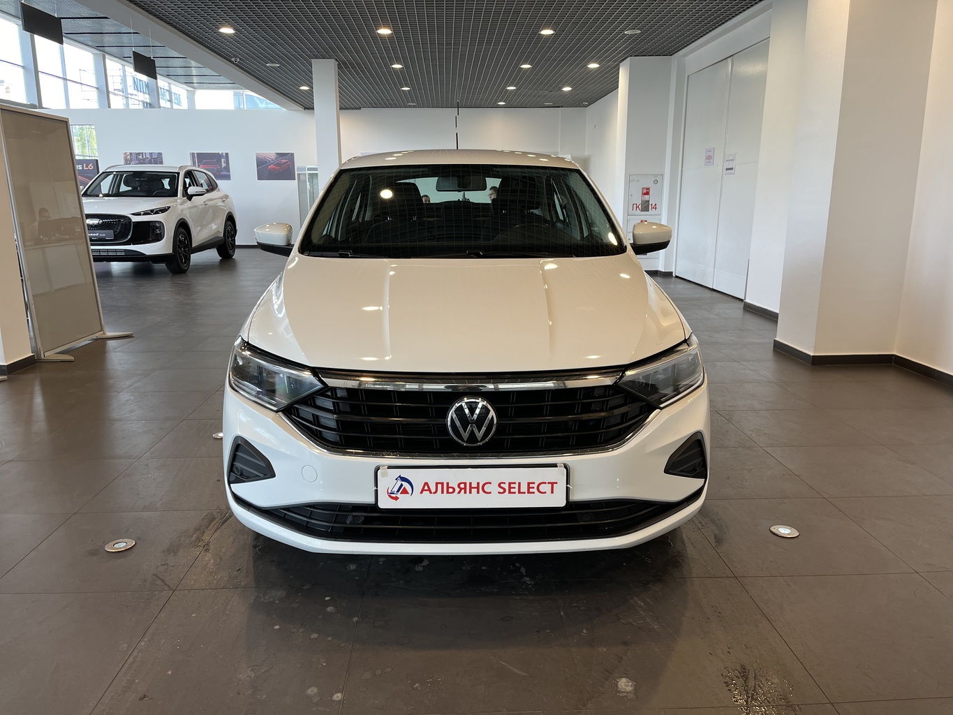 VOLKSWAGEN POLO