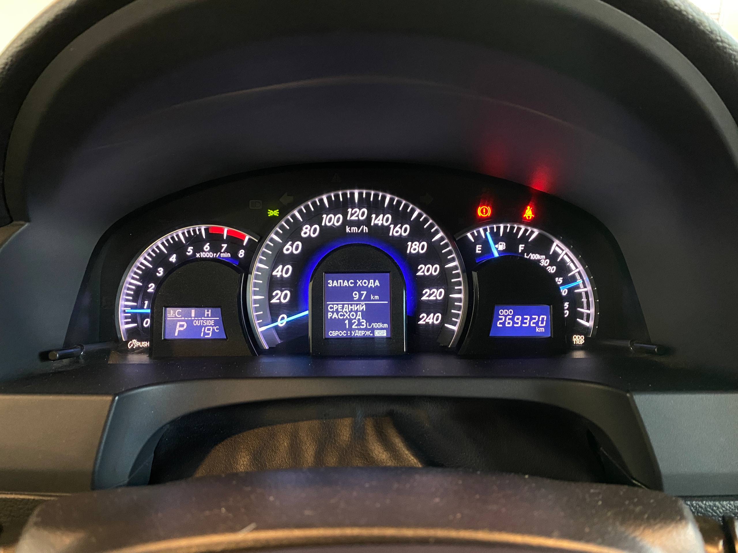 TOYOTA CAMRY