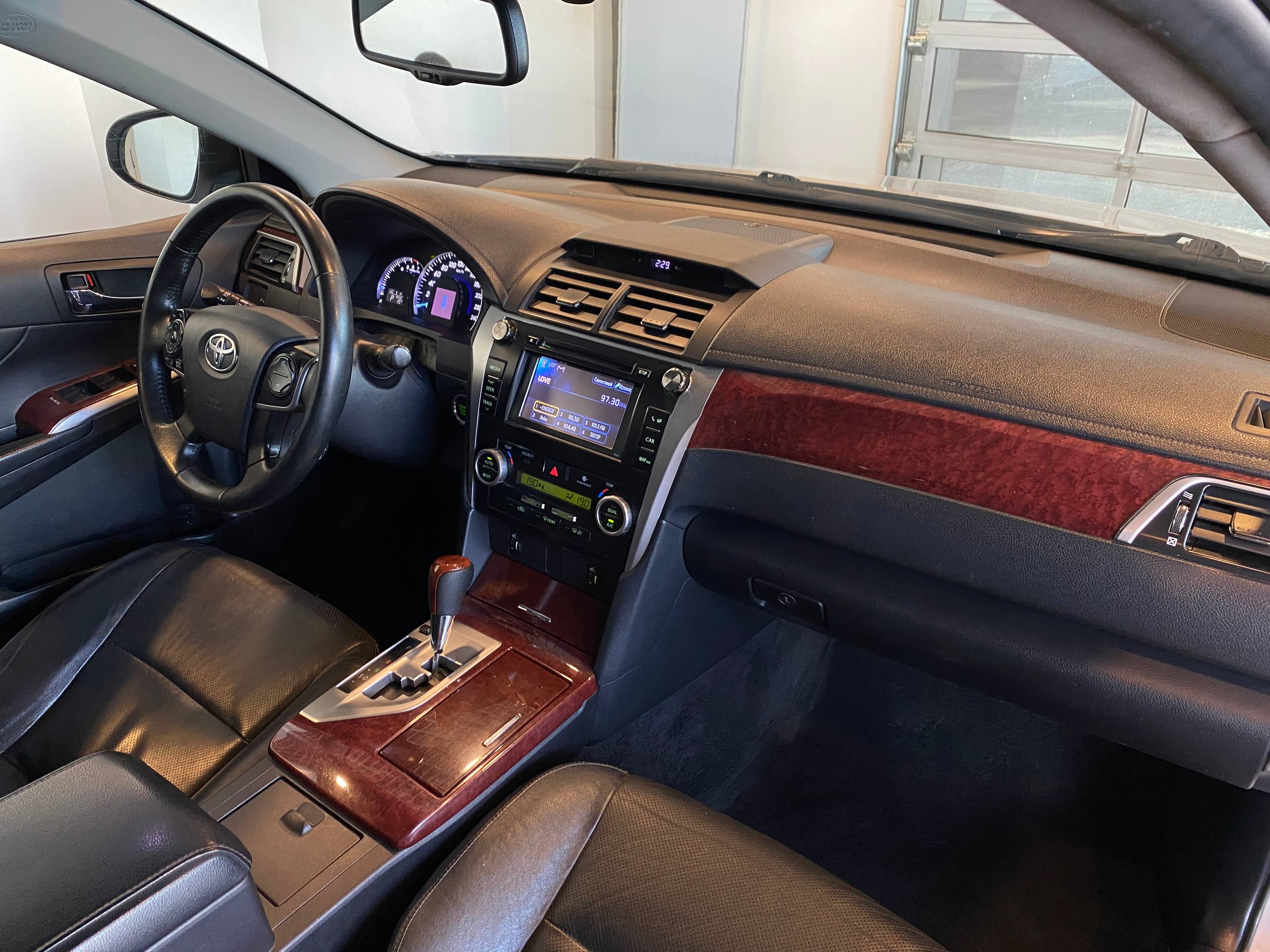 TOYOTA CAMRY