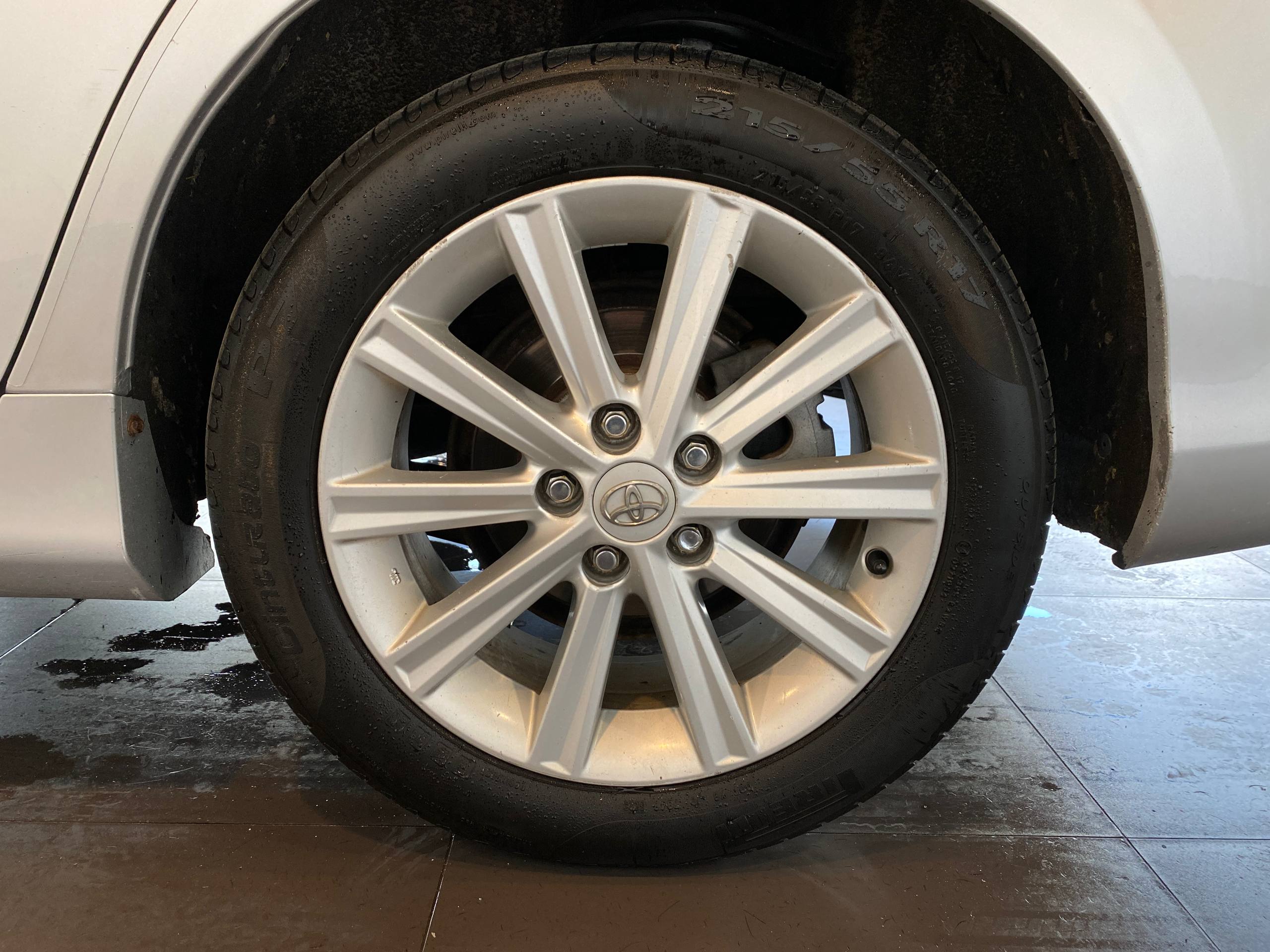 TOYOTA CAMRY