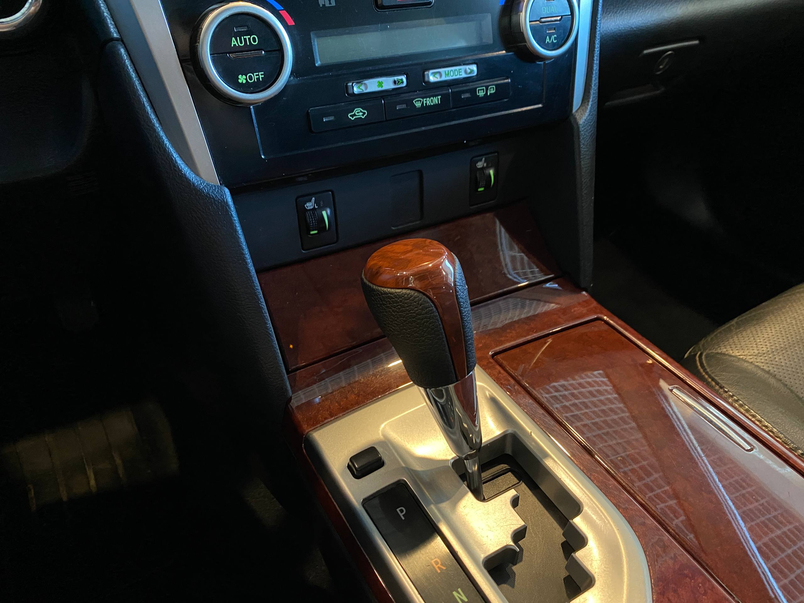TOYOTA CAMRY