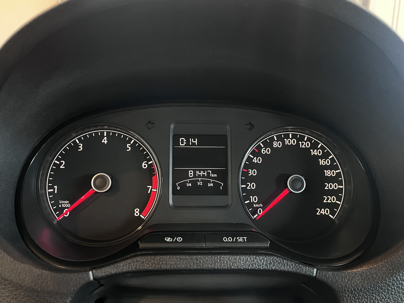VOLKSWAGEN POLO