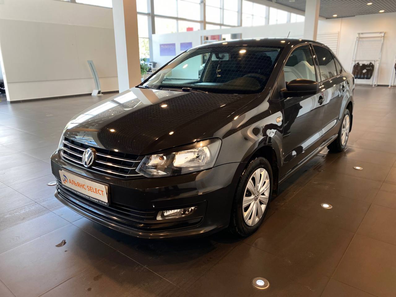 VOLKSWAGEN POLO