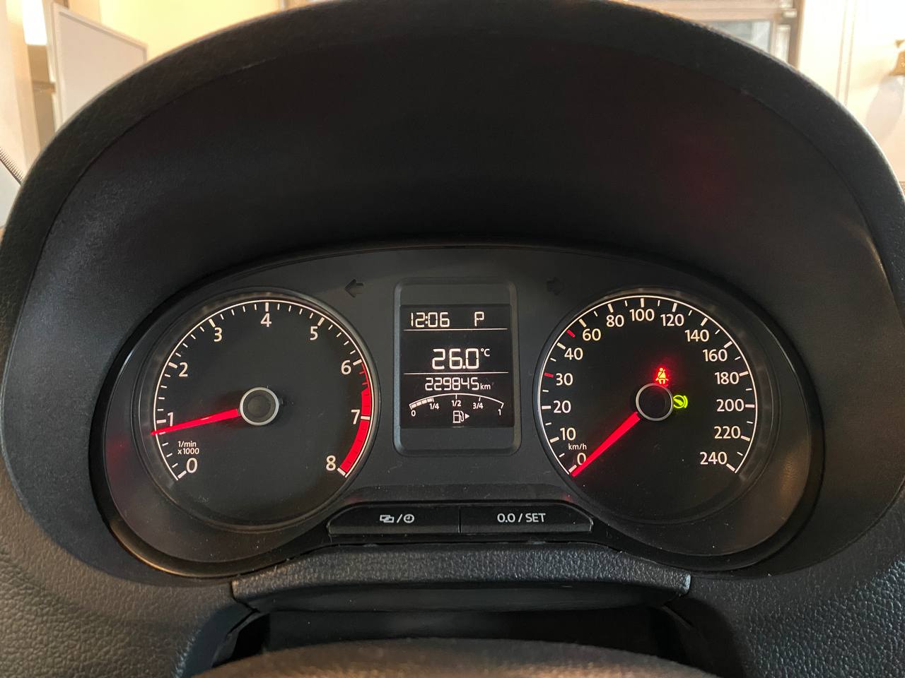VOLKSWAGEN POLO