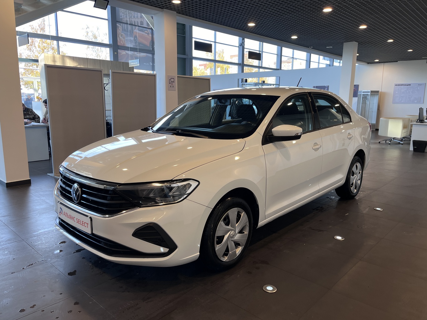 VOLKSWAGEN POLO