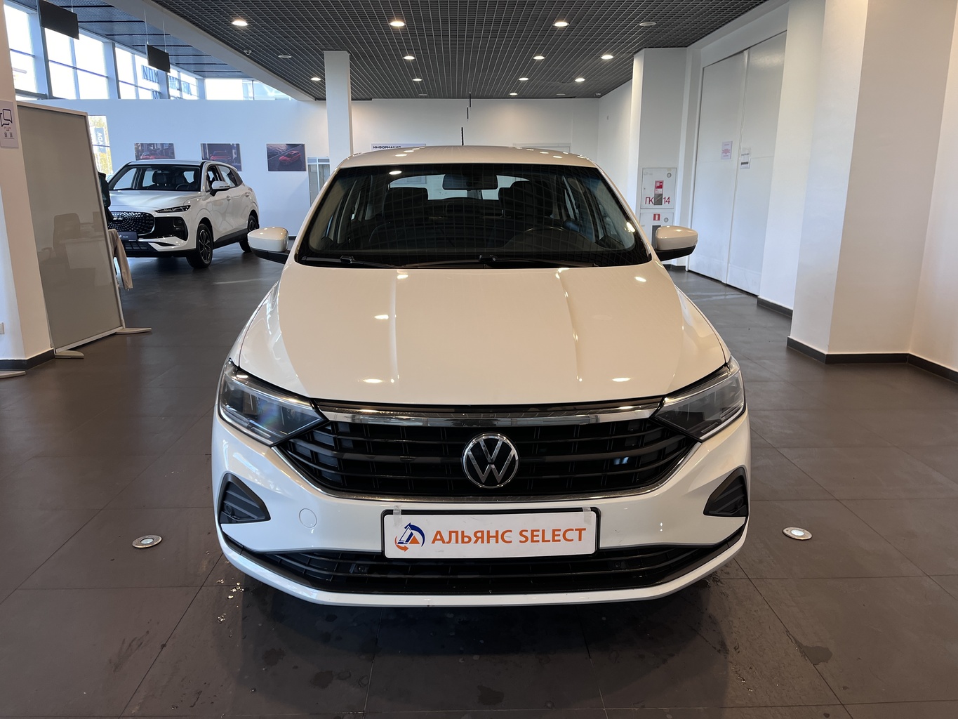 VOLKSWAGEN POLO