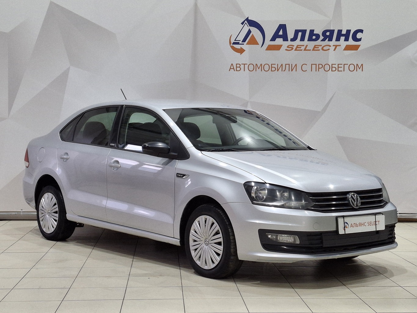 VOLKSWAGEN POLO