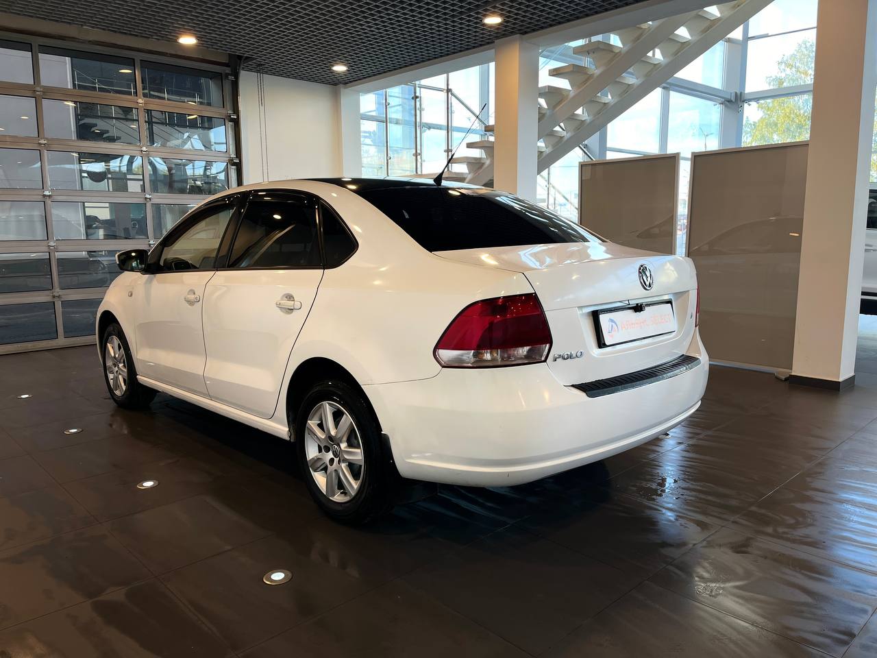 VOLKSWAGEN POLO