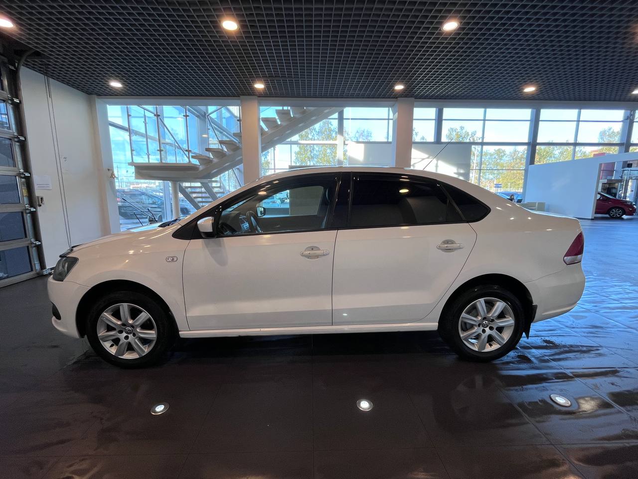 VOLKSWAGEN POLO
