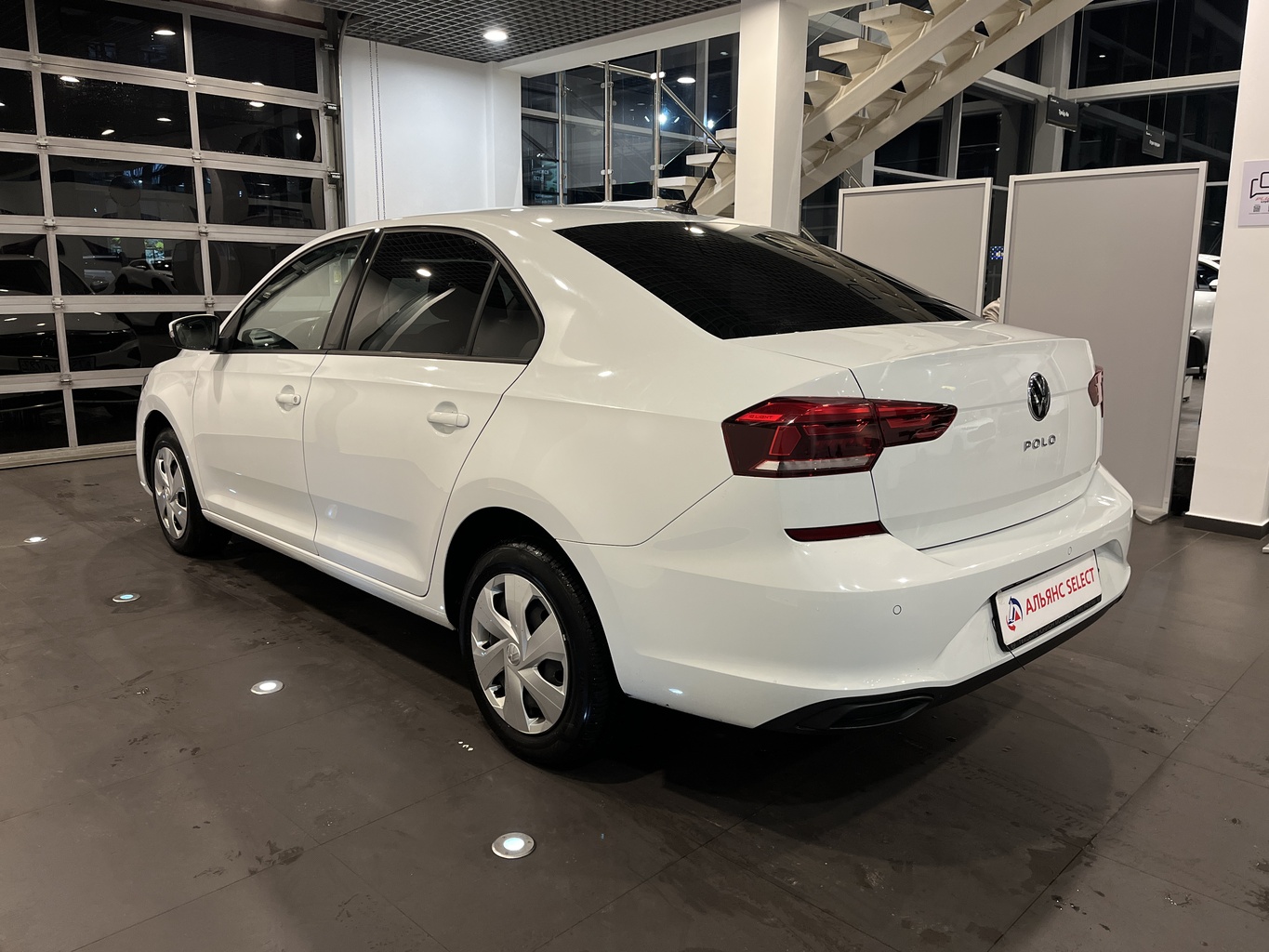 VOLKSWAGEN POLO