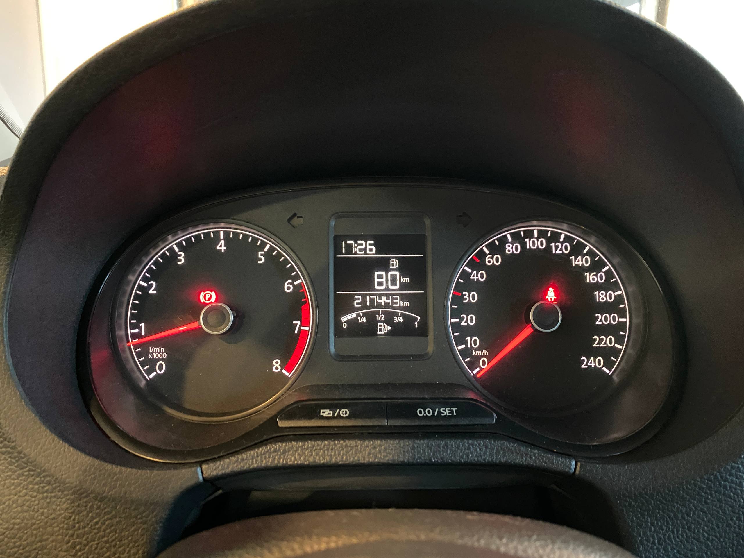 VOLKSWAGEN POLO