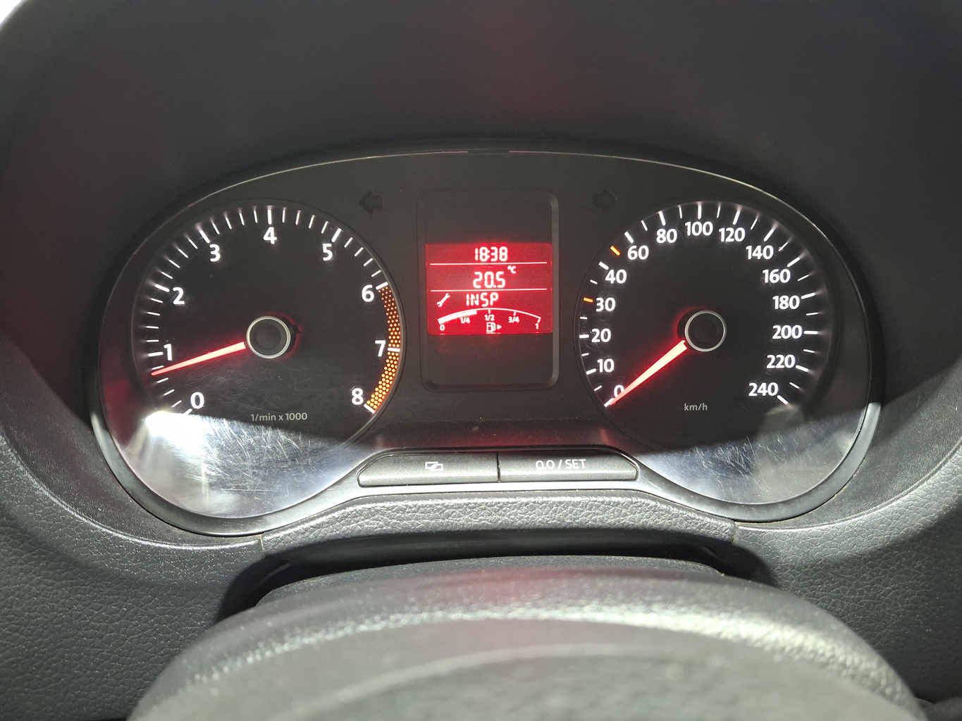 VOLKSWAGEN POLO