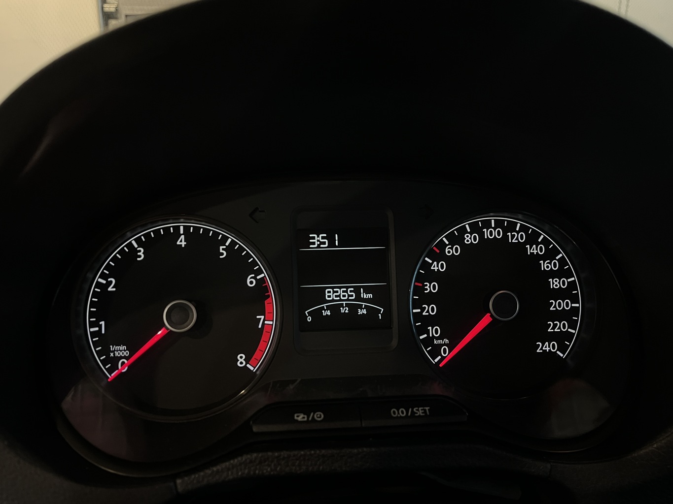 VOLKSWAGEN POLO