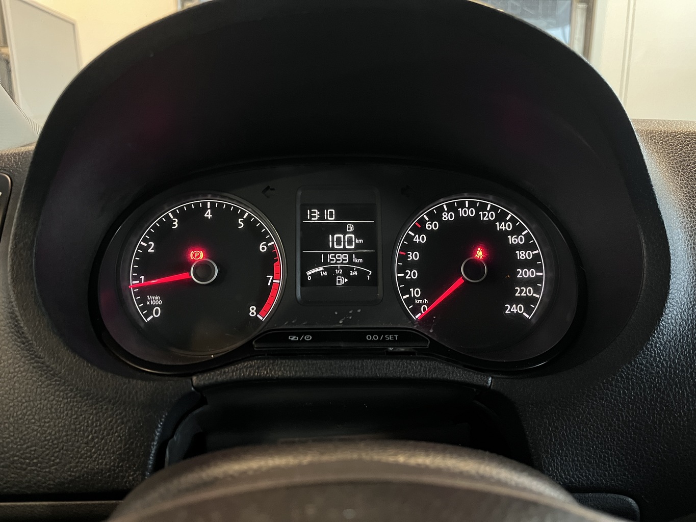 VOLKSWAGEN POLO
