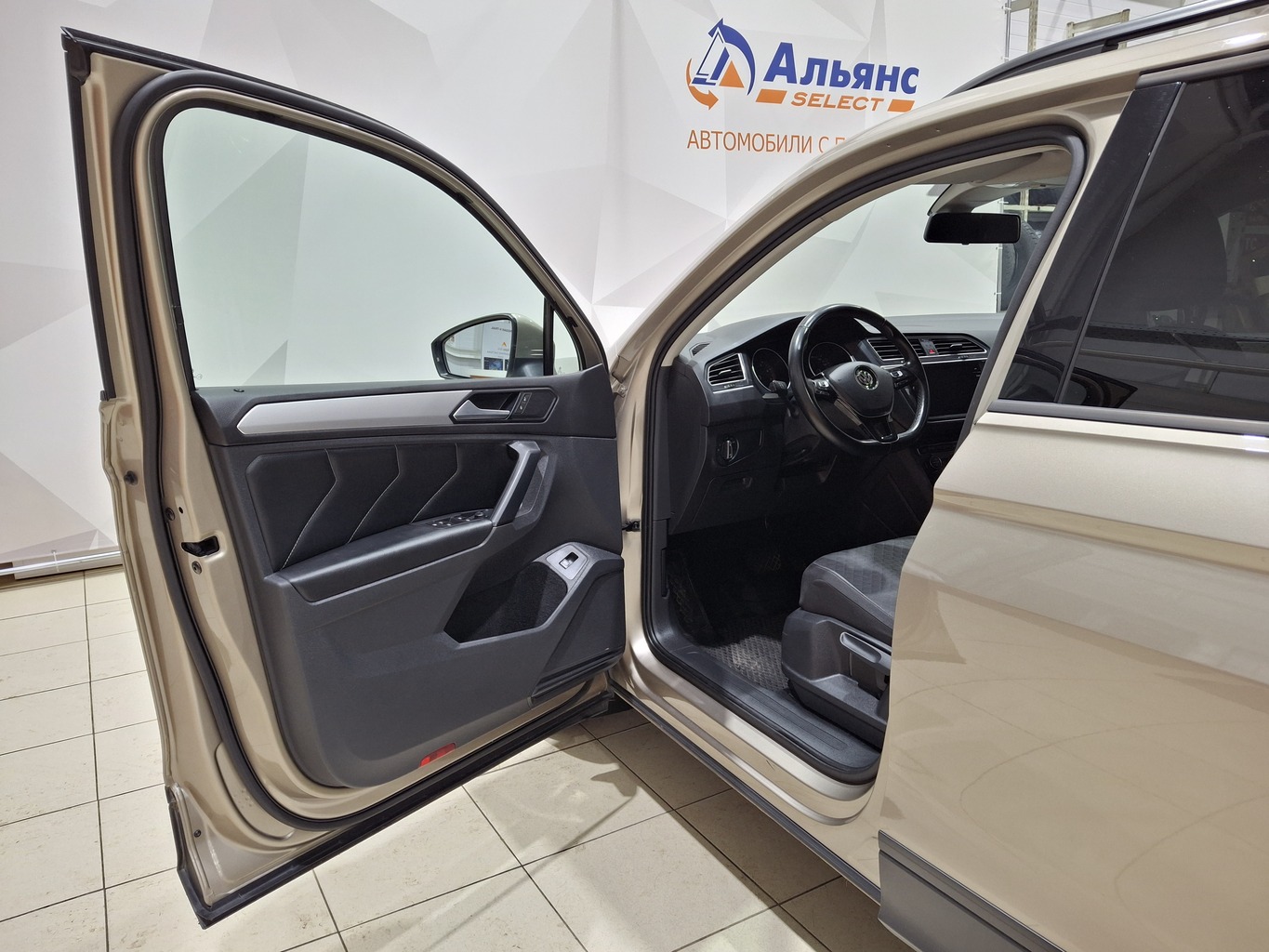 VOLKSWAGEN TIGUAN NEW