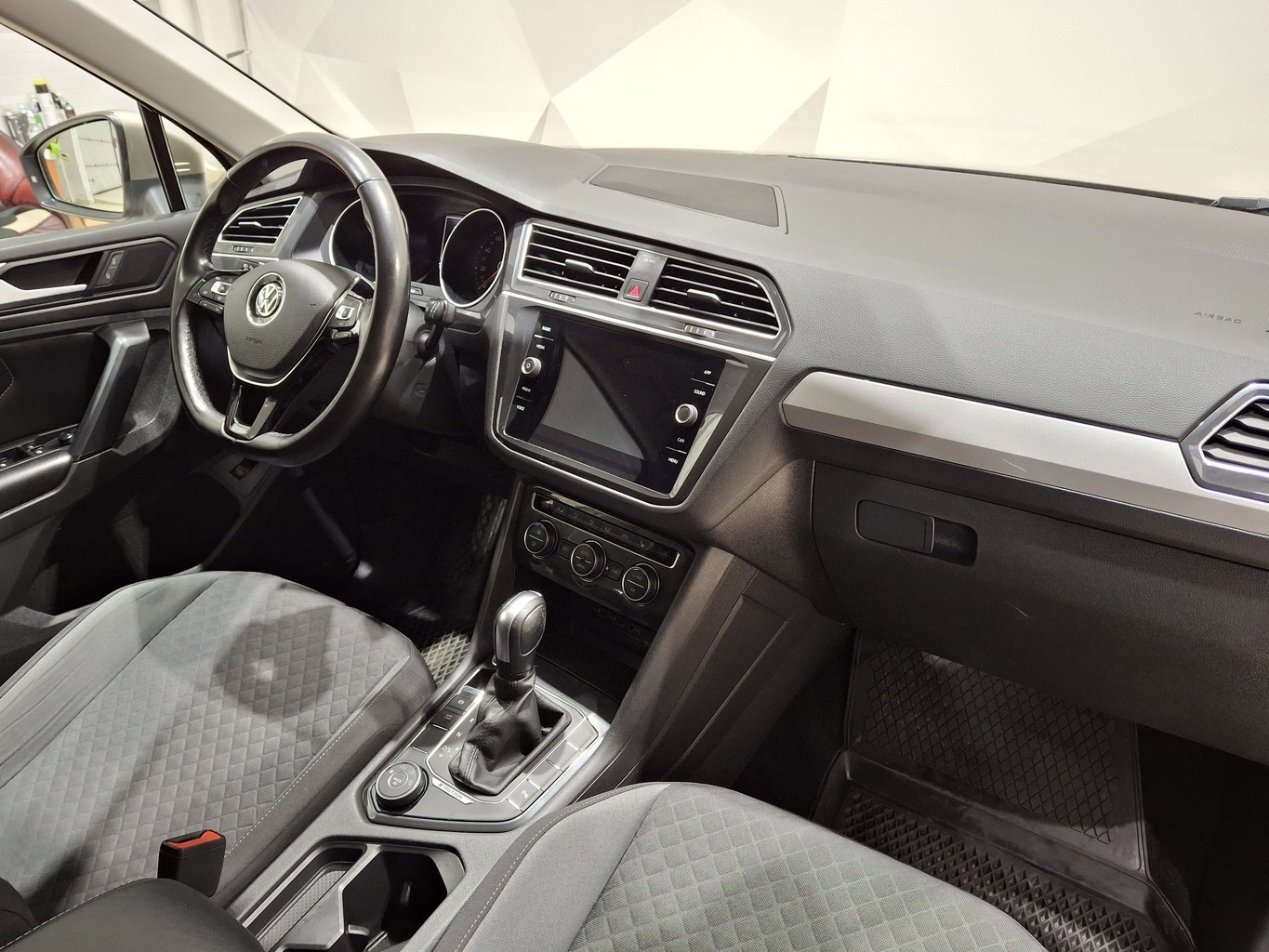 VOLKSWAGEN TIGUAN NEW