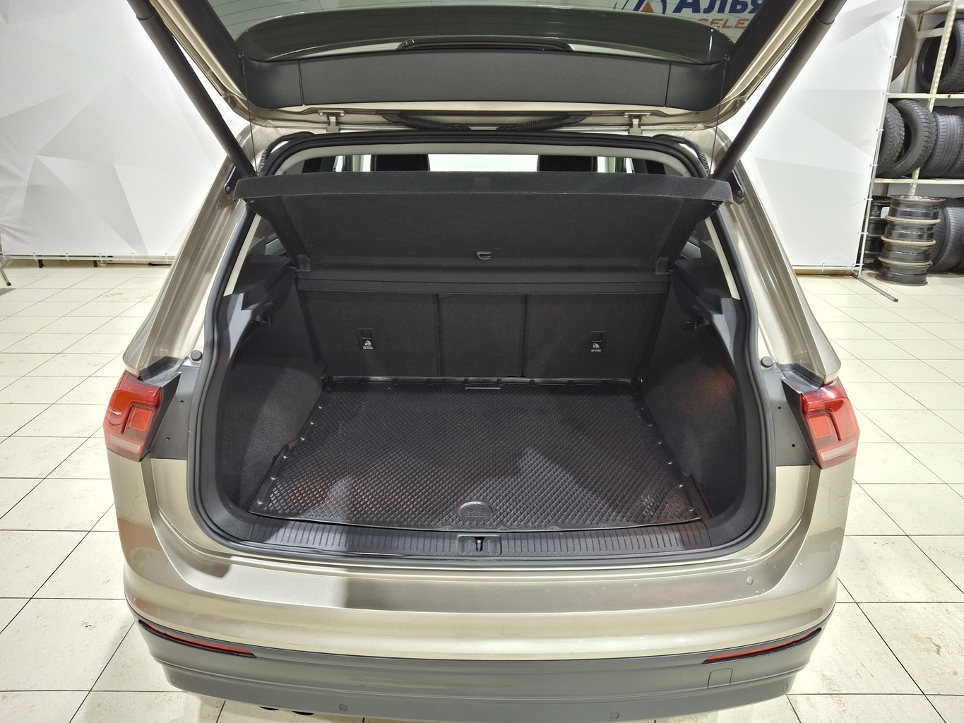 VOLKSWAGEN TIGUAN NEW